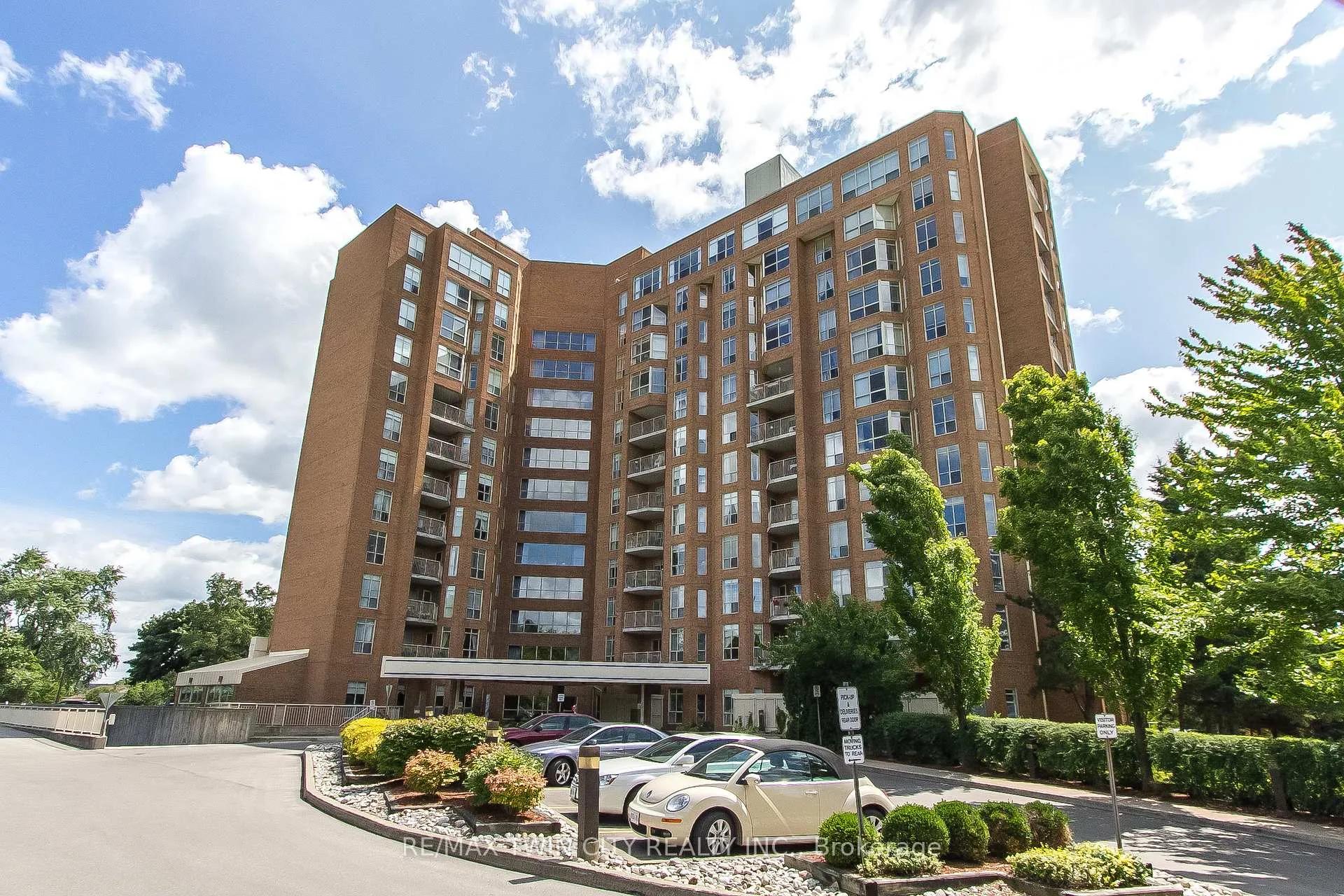 Photo 2 of Unit 409, 1414 King Street E, Kitchener — HOMEH