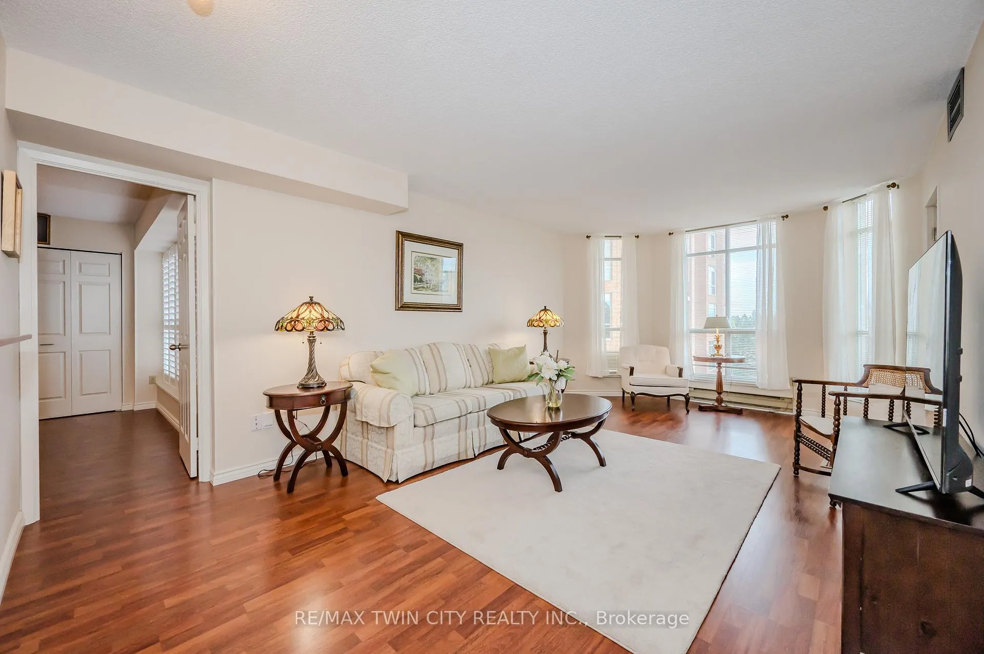 Photo 3 of Unit 409, 1414 King Street E, Kitchener — HOMEH