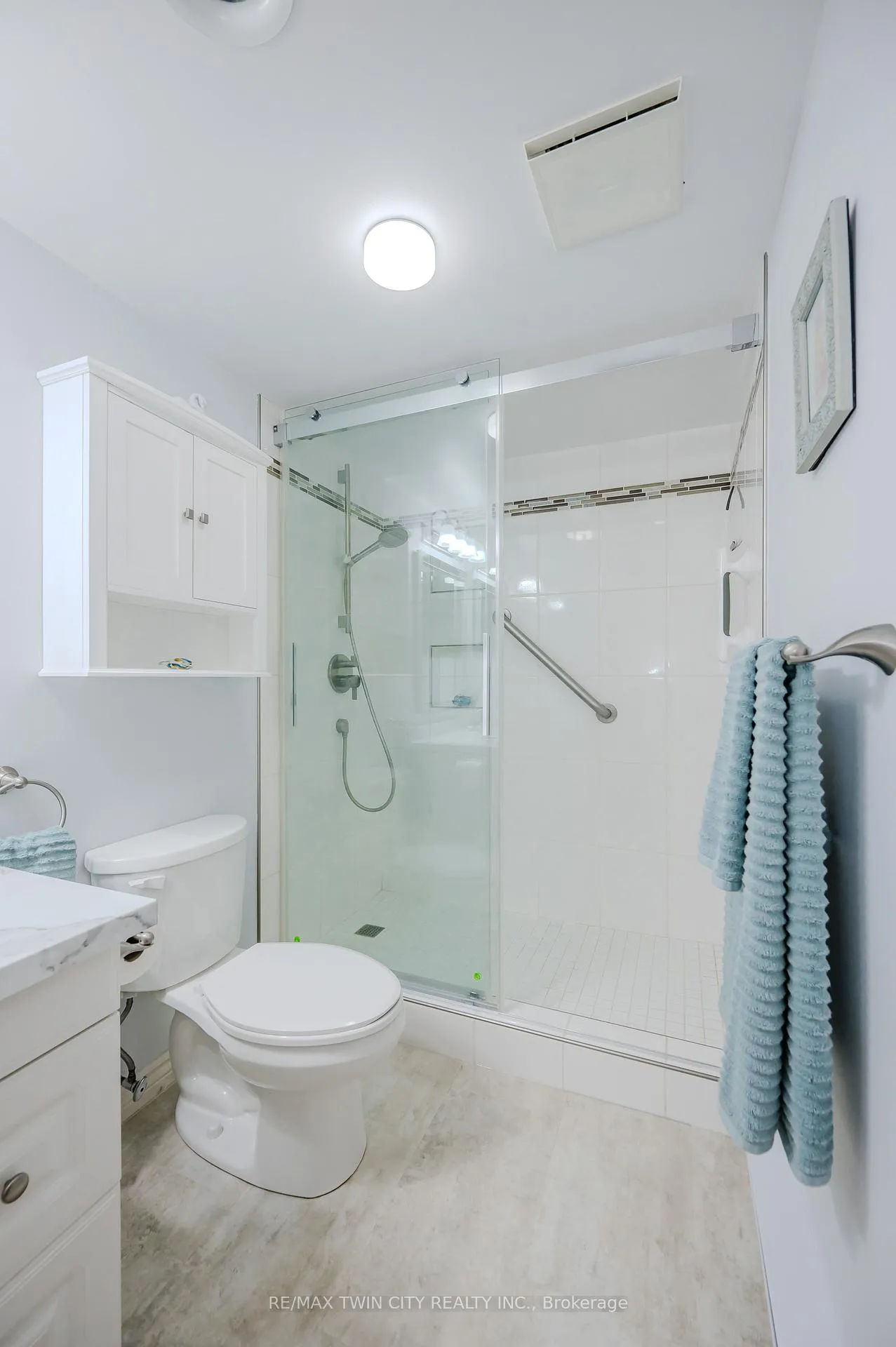 Photo 12 of Unit 409, 1414 King Street E, Kitchener — HOMEH
