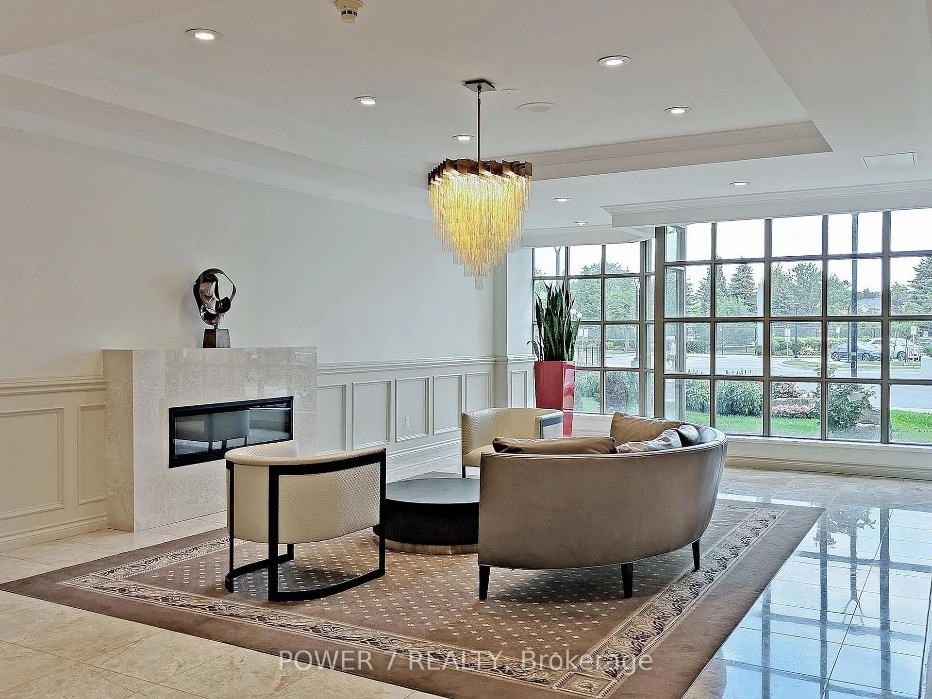 Photo 3 of Unit 1603, 7 Townsgate Drive, Vaughan, Crestwood-Springfarm-Yorkhill — HOMEH