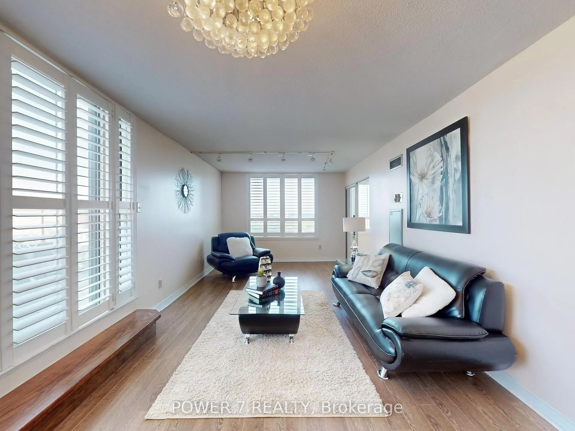 Photo 5 of Unit 1603, 7 Townsgate Drive, Vaughan, Crestwood-Springfarm-Yorkhill — HOMEH
