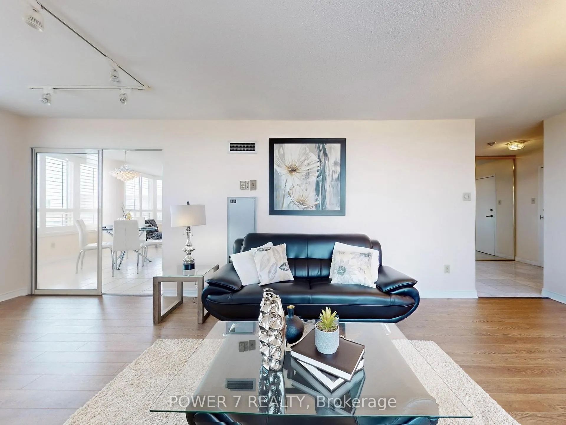 Photo 10 of Unit 1603, 7 Townsgate Drive, Vaughan, Crestwood-Springfarm-Yorkhill — HOMEH