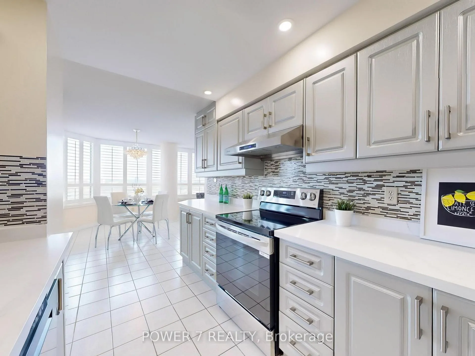 Photo 11 of Unit 1603, 7 Townsgate Drive, Vaughan, Crestwood-Springfarm-Yorkhill — HOMEH