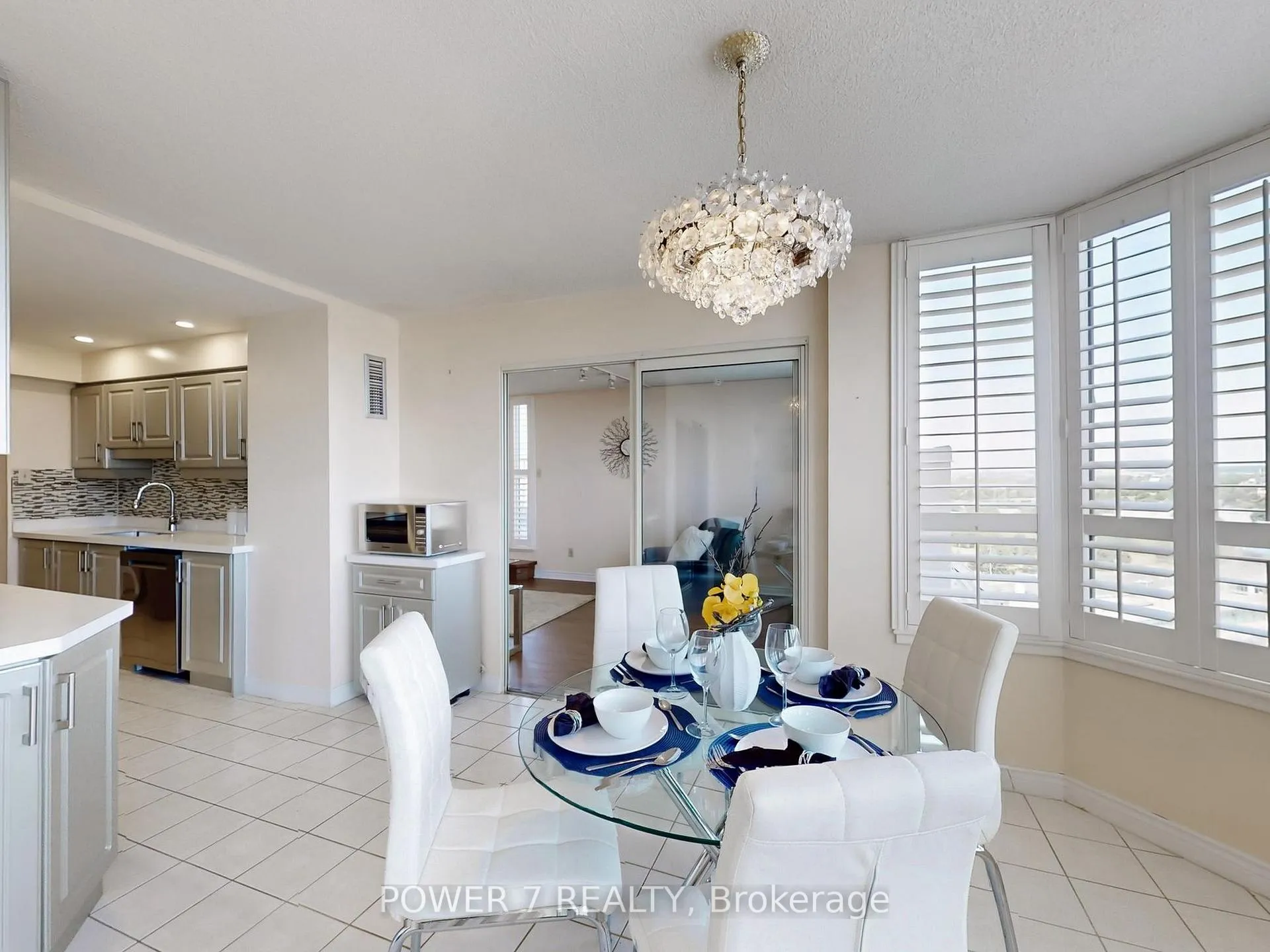 Photo 15 of Unit 1603, 7 Townsgate Drive, Vaughan, Crestwood-Springfarm-Yorkhill — HOMEH