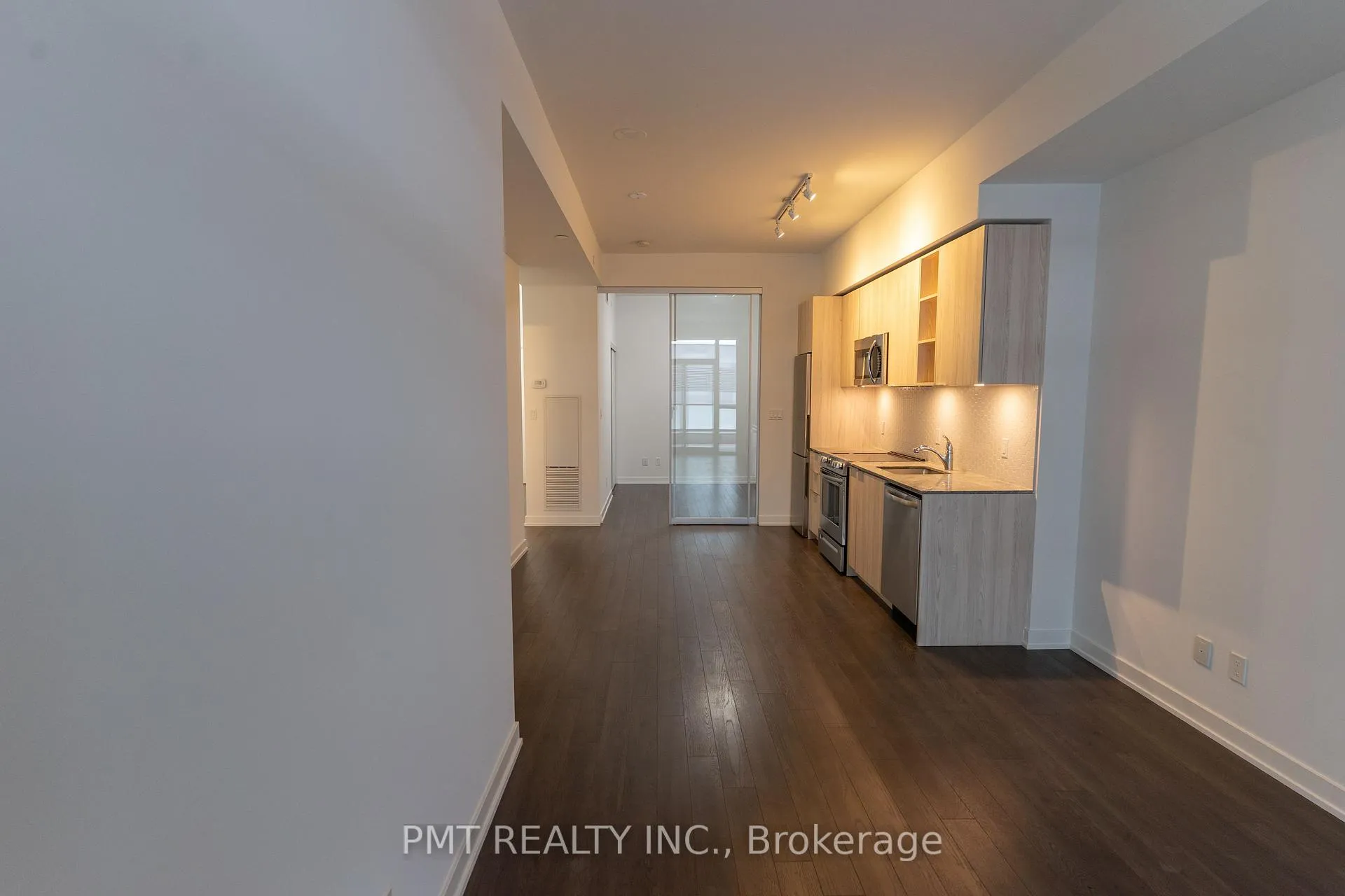 Photo 3 of Unit 306, 30 Ordnance Street, Toronto, Niagara — HOMEH