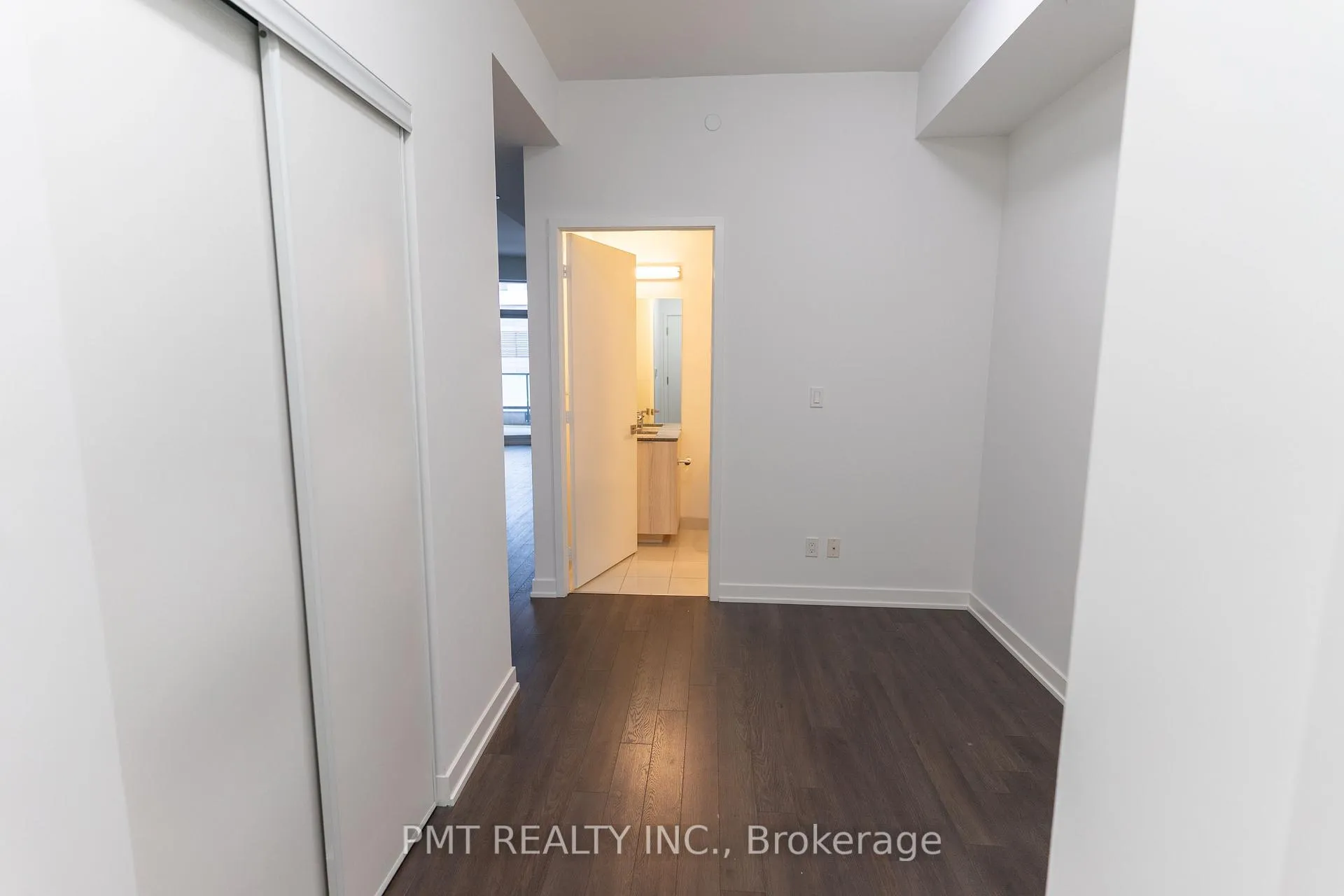 Photo 12 of Unit 306, 30 Ordnance Street, Toronto, Niagara — HOMEH