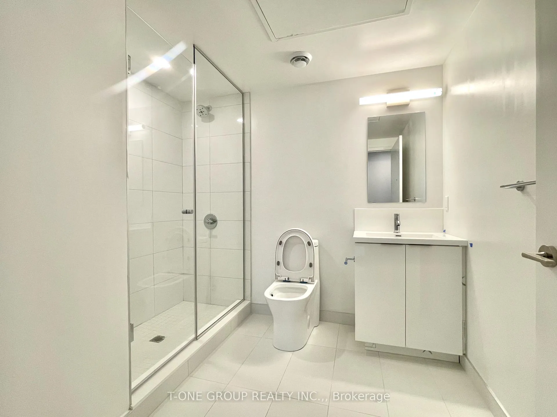 Photo 8 of Unit 830, 230 Simcoe Street, Toronto, Kensington-Chinatown — HOMEH