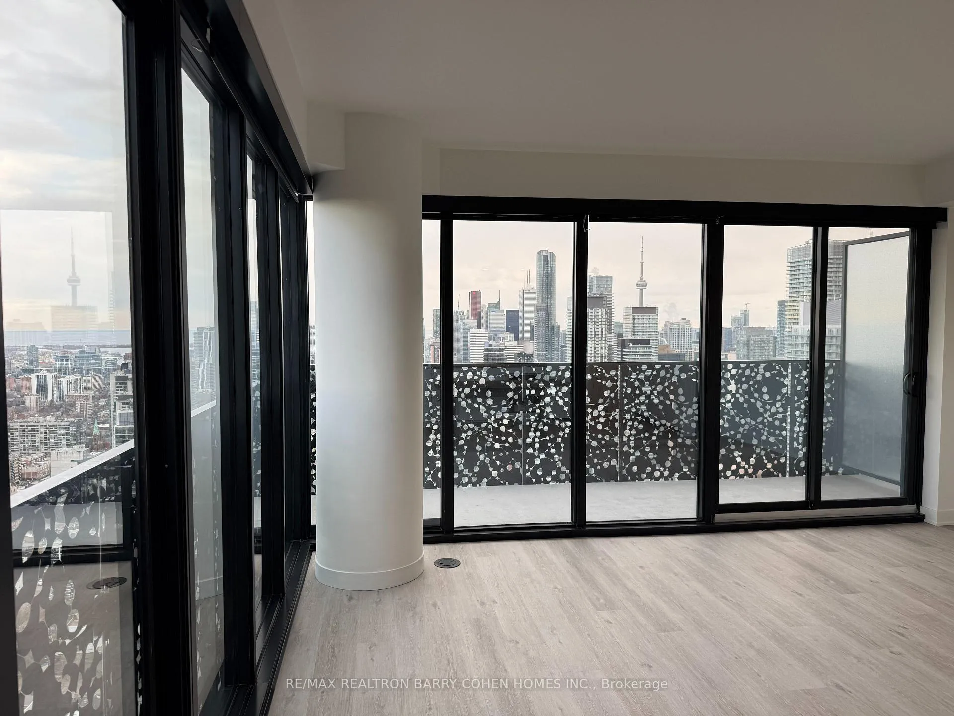 Photo 4 of Unit 4402, 55 Charles Street E, Toronto, Church-Yonge Corridor — HOMEH
