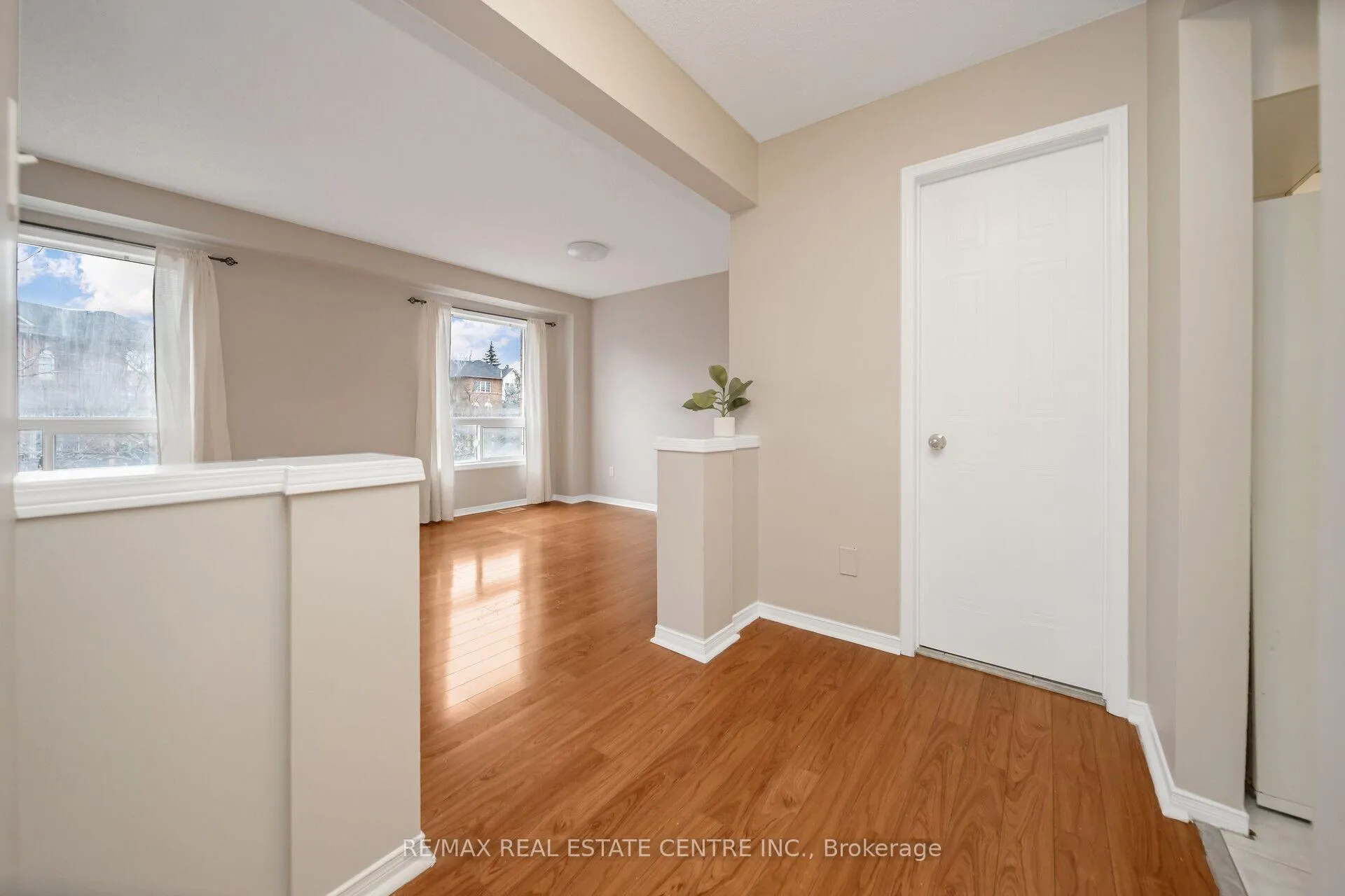 Photo 6 of Unit 64, 65 Brickyard Way, Brampton, Brampton North — HOMEH