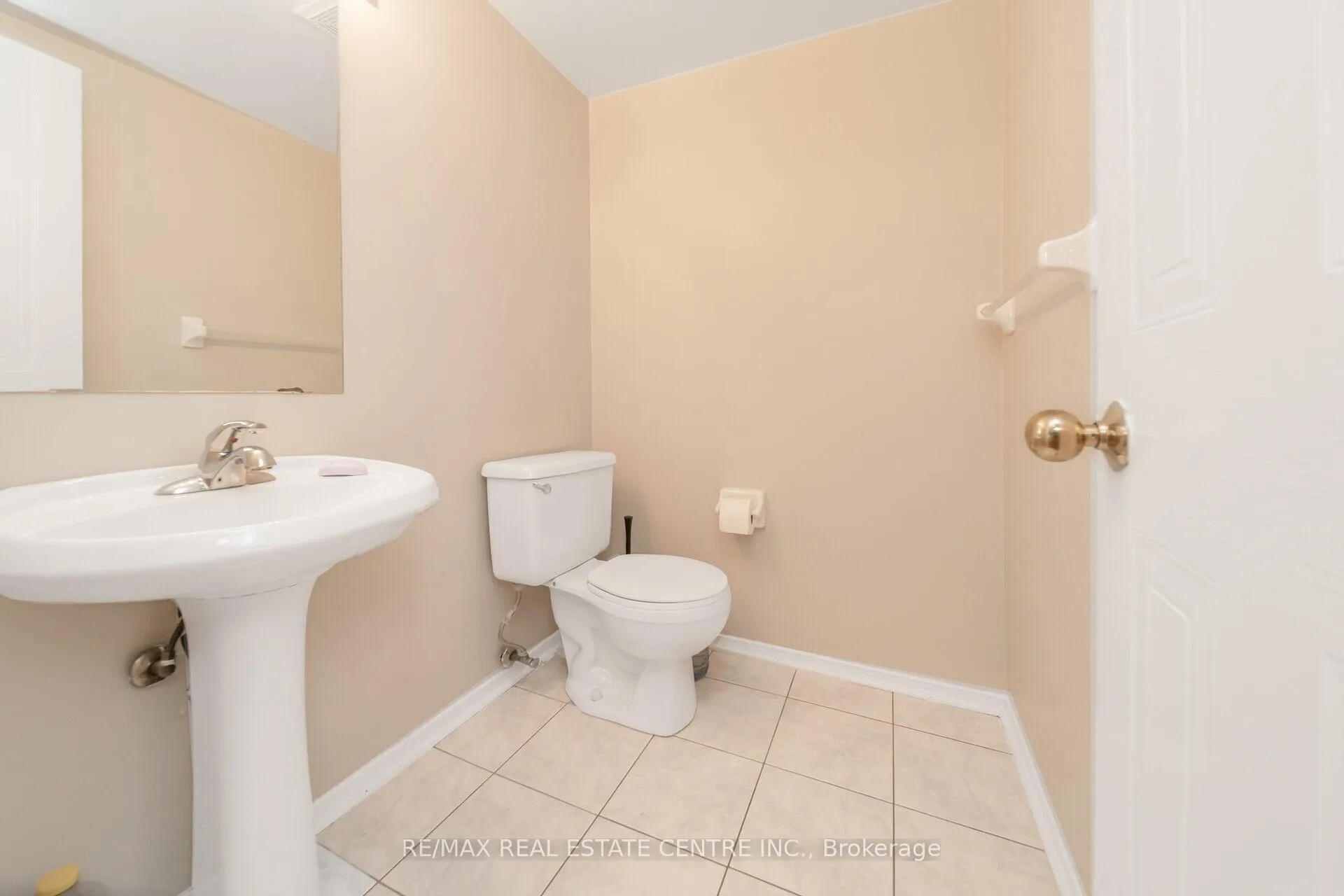 Photo 8 of Unit 64, 65 Brickyard Way, Brampton, Brampton North — HOMEH