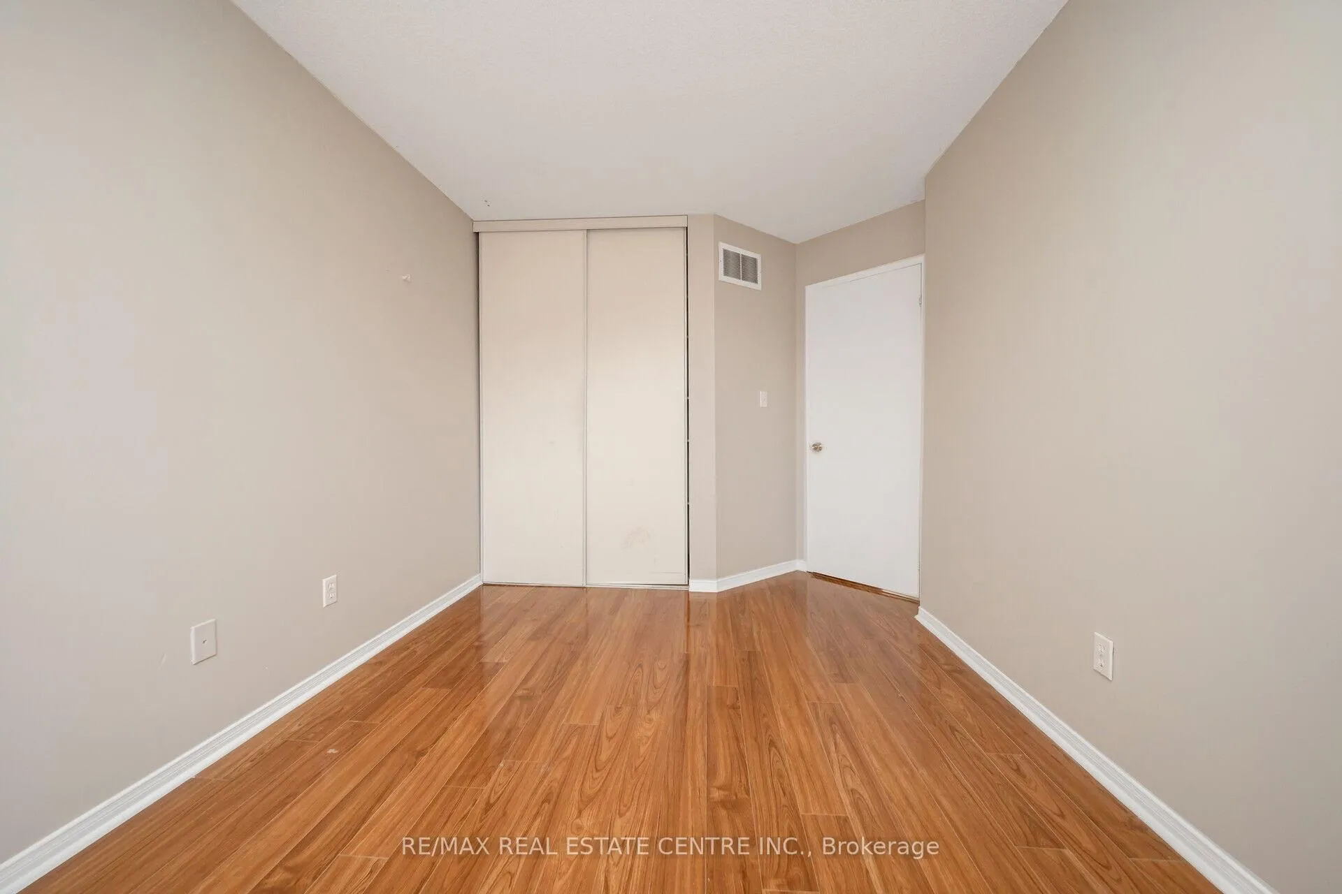 Photo 22 of Unit 64, 65 Brickyard Way, Brampton, Brampton North — HOMEH