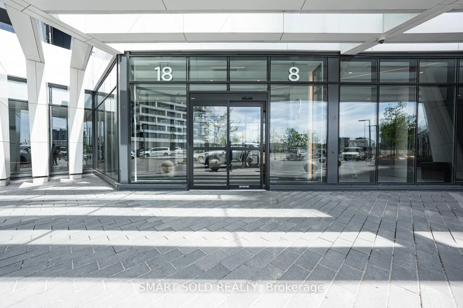 Photo 2 of Unit 3007, 8 water walk Drive, Markham, Unionville — HOMEH