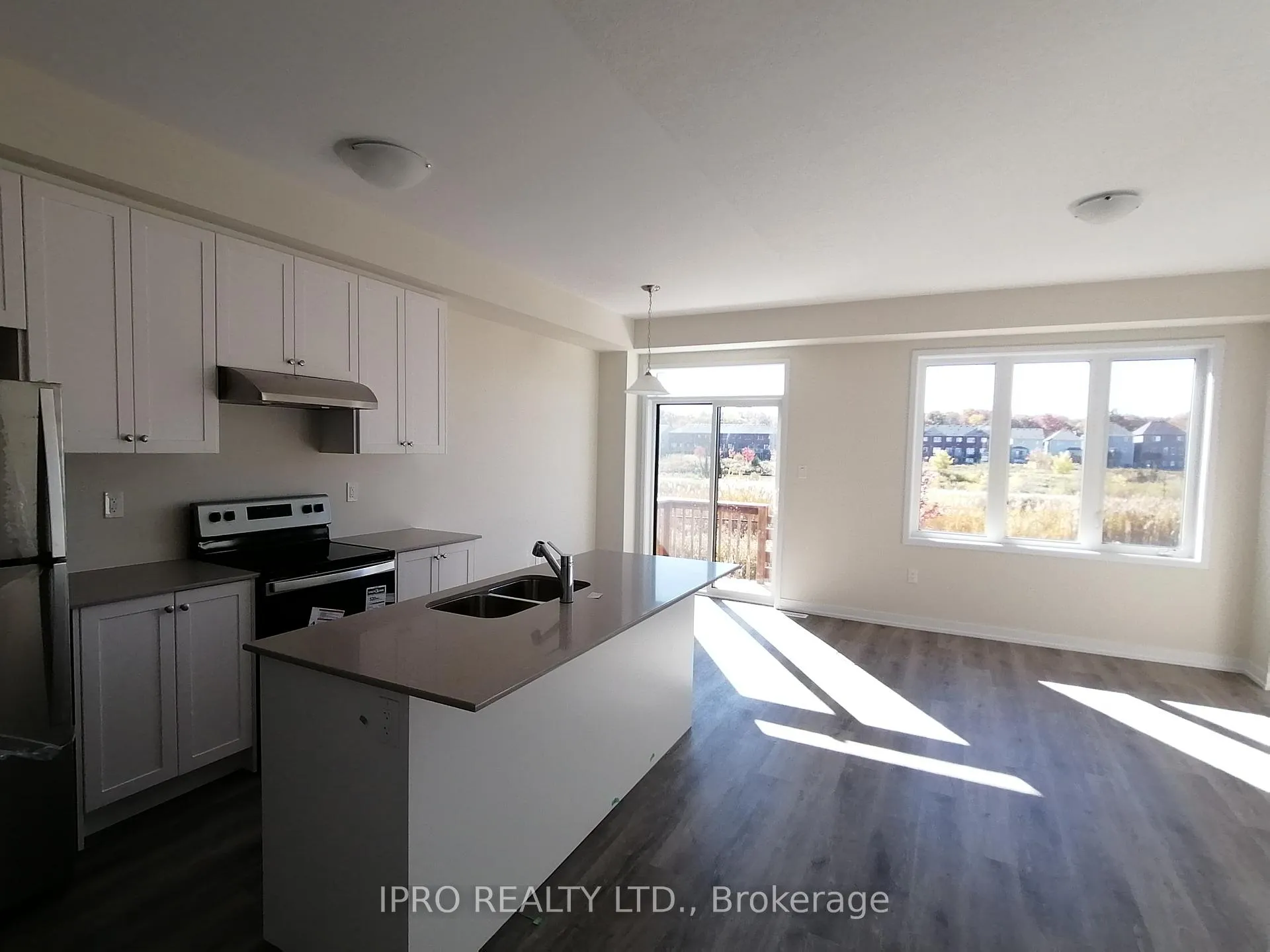Photo 5 of Unit 19, 7789 Kalar Road, Niagara Falls, Brown — HOMEH