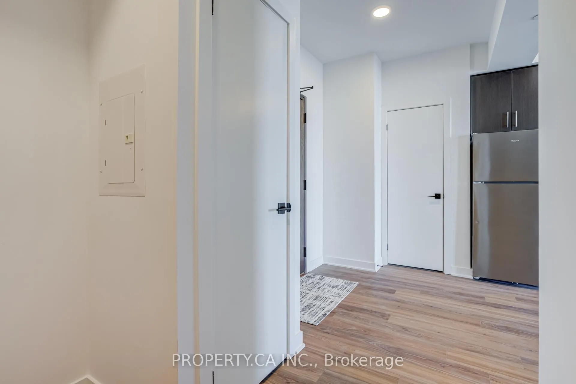Photo 12 of Unit 613, 2782 Barton Street E, Hamilton, Riverdale — HOMEH