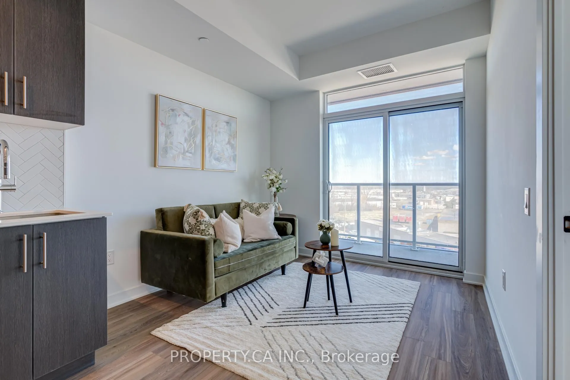 Photo 17 of Unit 613, 2782 Barton Street E, Hamilton, Riverdale — HOMEH
