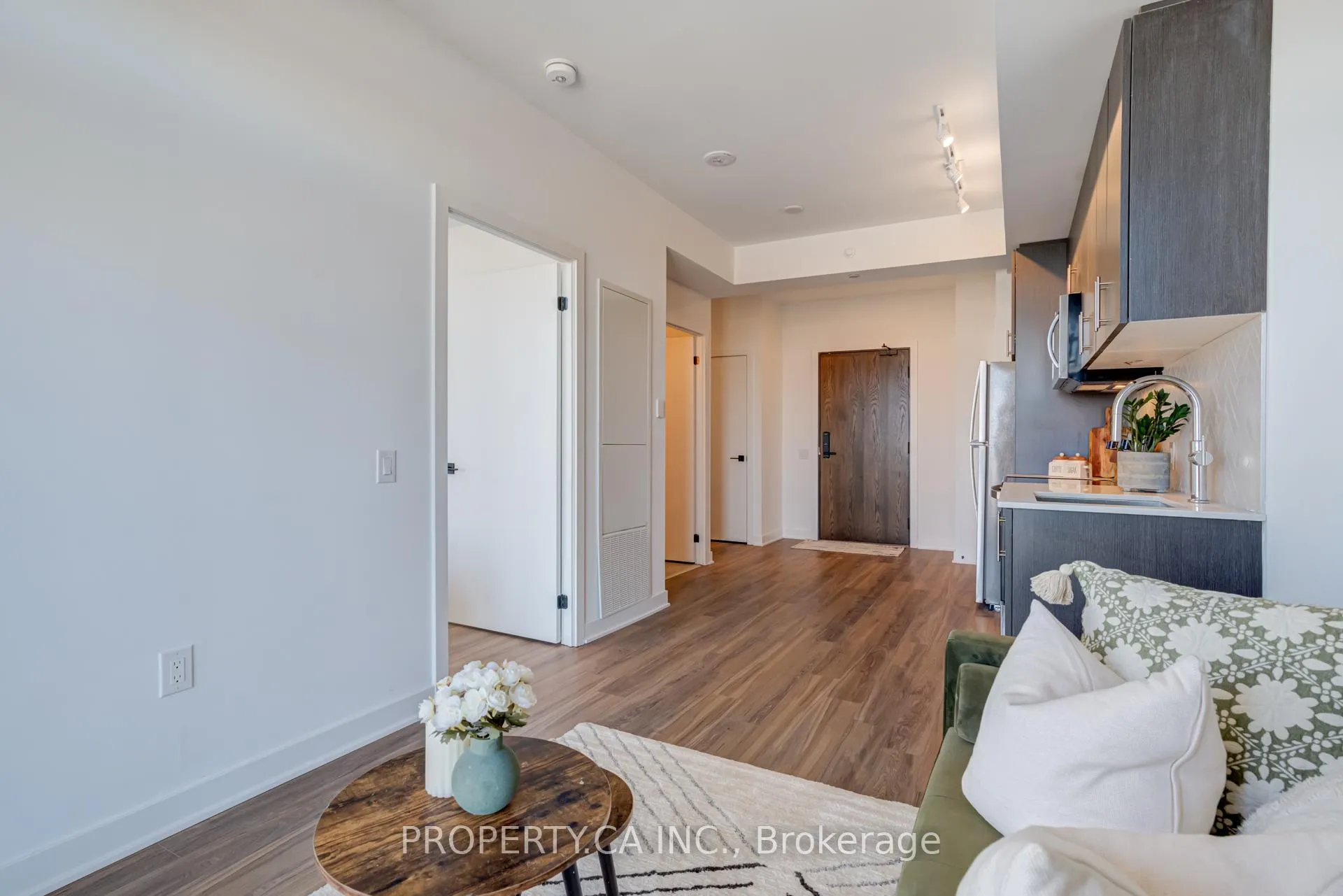 Photo 19 of Unit 613, 2782 Barton Street E, Hamilton, Riverdale — HOMEH