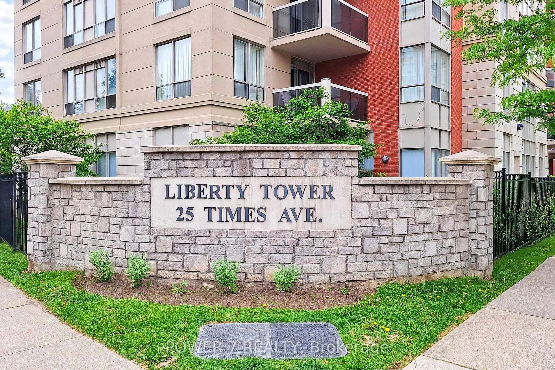Photo 3 of Unit Ph03, 25 Times Avenue, Markham, Commerce Valley — HOMEH