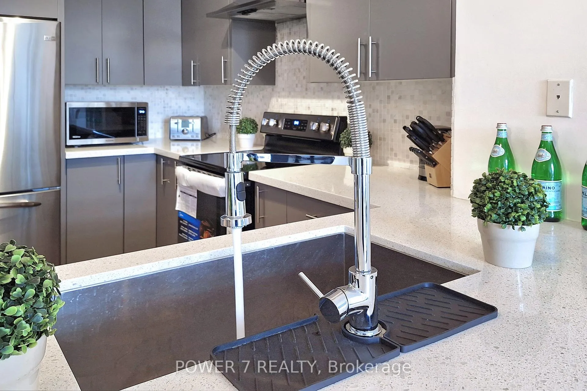 Photo 13 of Unit Ph03, 25 Times Avenue, Markham, Commerce Valley — HOMEH
