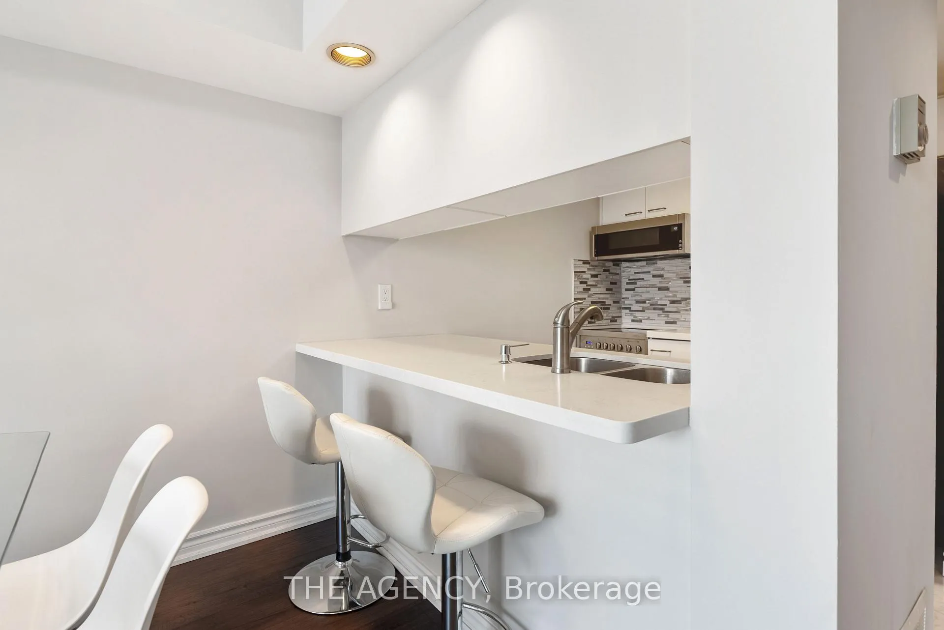 Photo 3 of Unit 3301, 38 Elm Street, Toronto, Bay Street Corridor — HOMEH