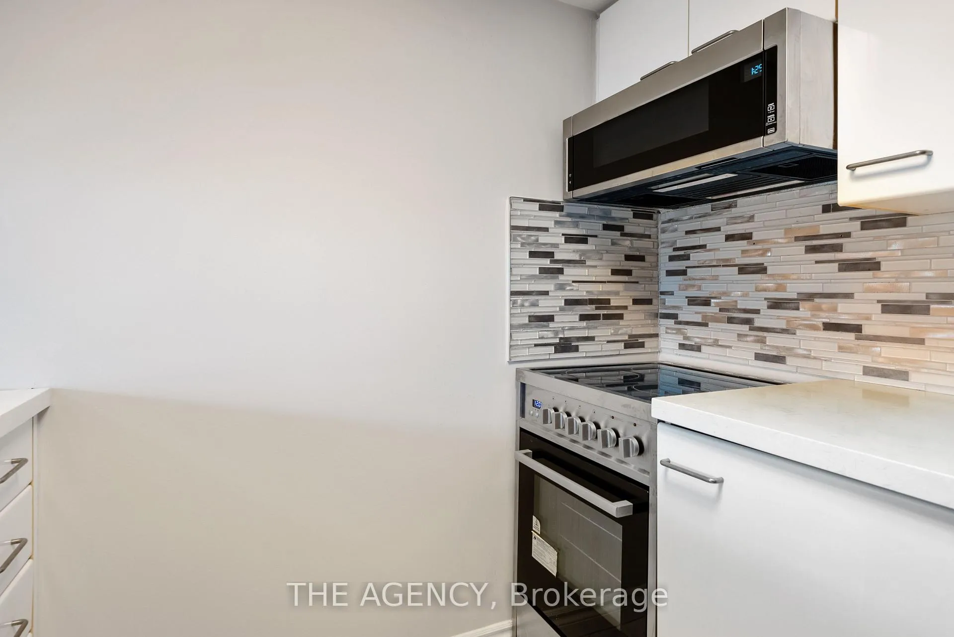 Photo 10 of Unit 3301, 38 Elm Street, Toronto, Bay Street Corridor — HOMEH