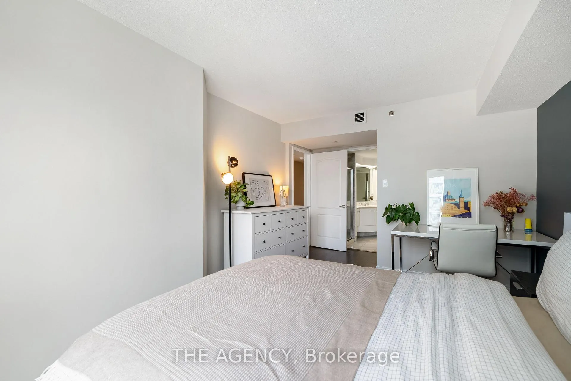 Photo 16 of Unit 3301, 38 Elm Street, Toronto, Bay Street Corridor — HOMEH