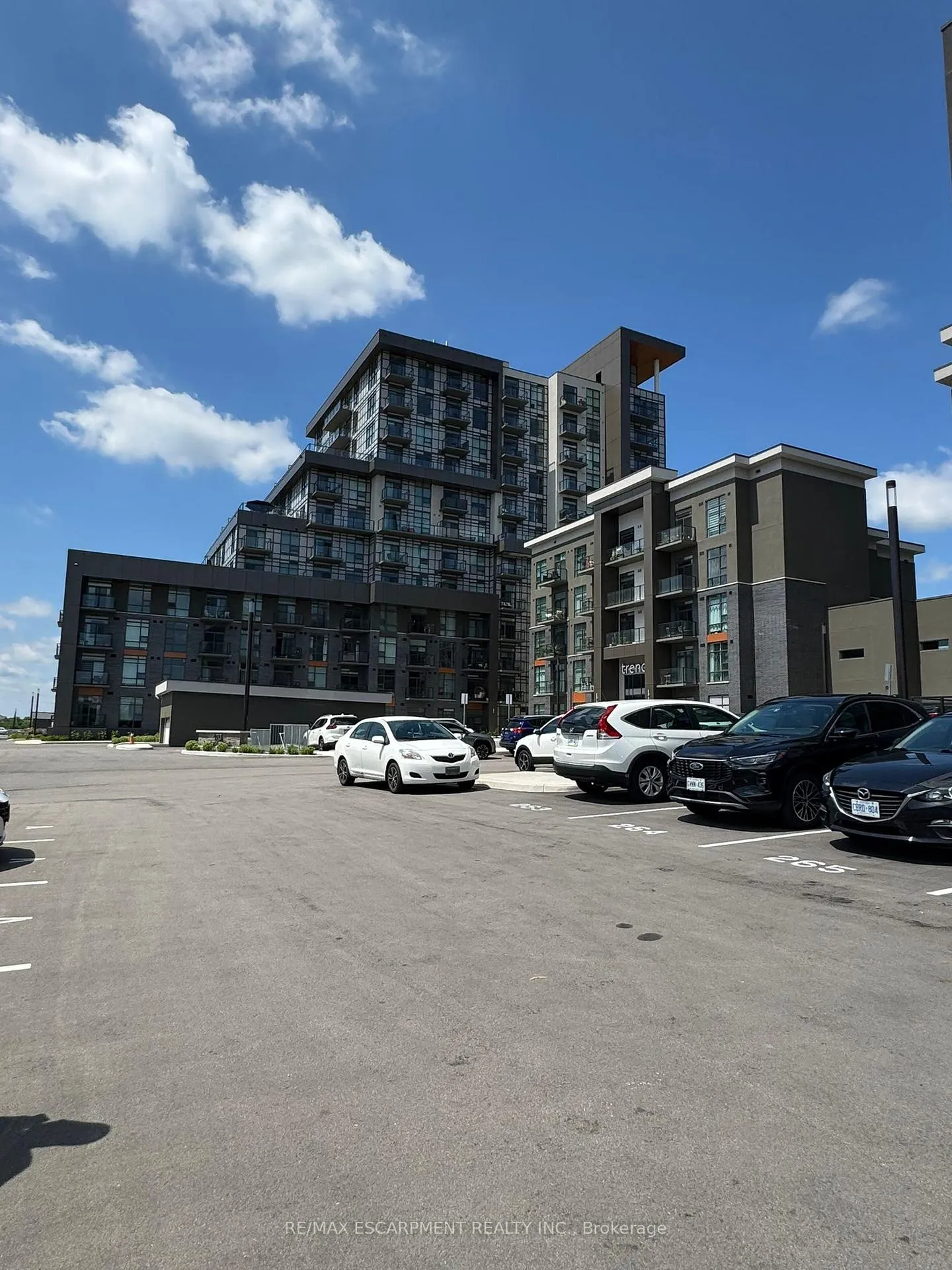 Photo 2 of Unit 420, 470 Dundas Street E, Hamilton, Waterdown — HOMEH