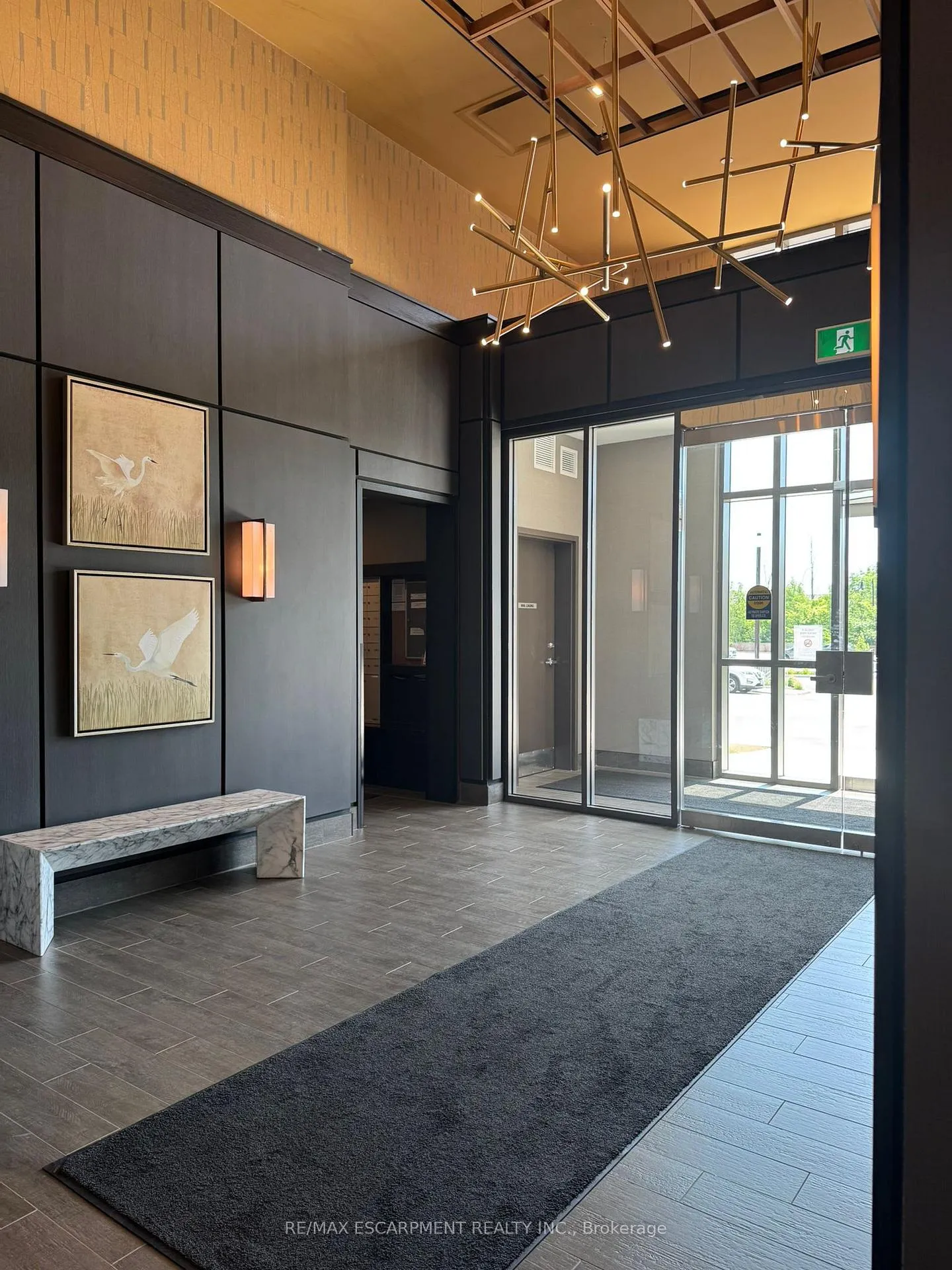 Photo 3 of Unit 420, 470 Dundas Street E, Hamilton, Waterdown — HOMEH