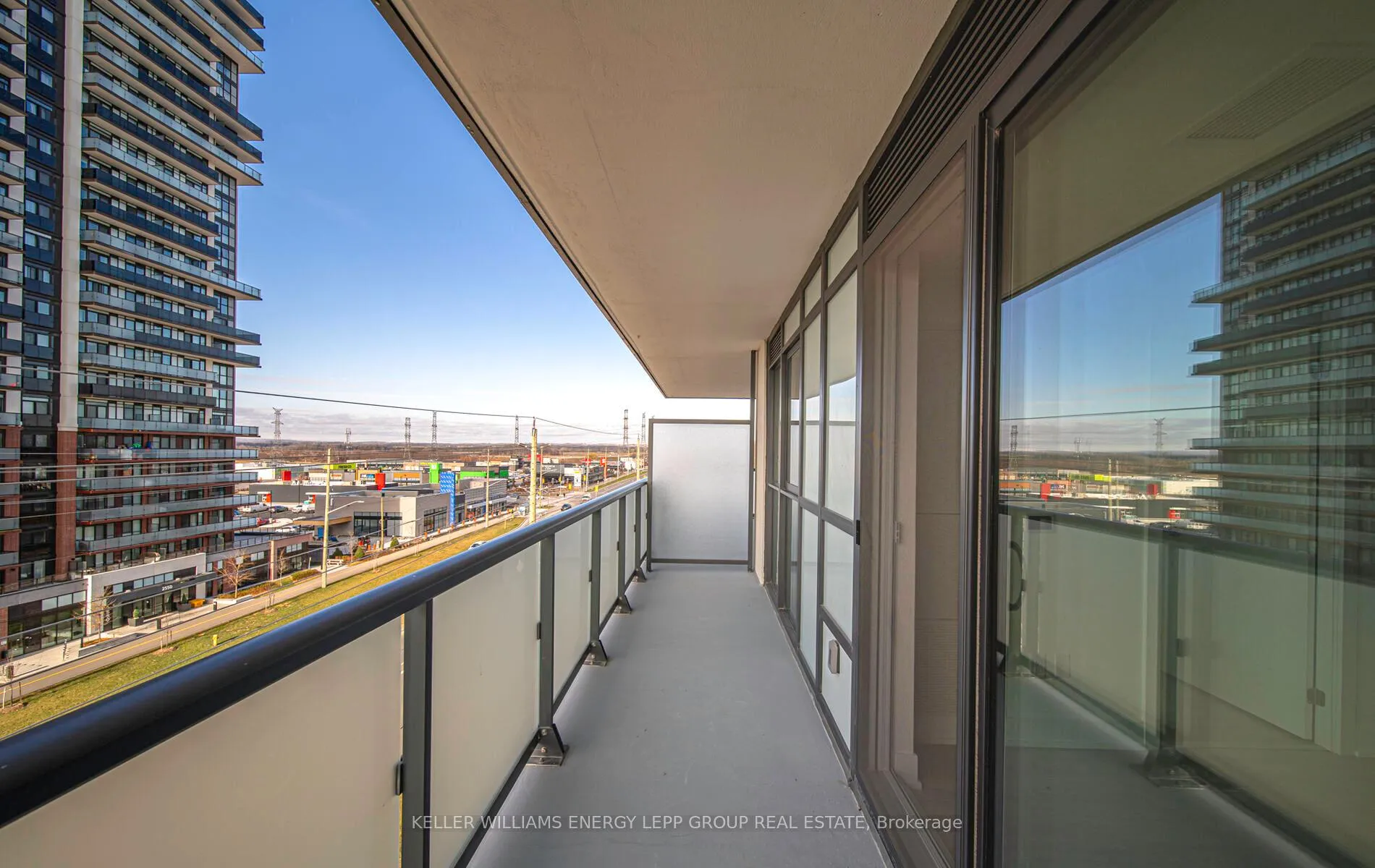 Front of Unit 615, 2545 Simcoe Street N