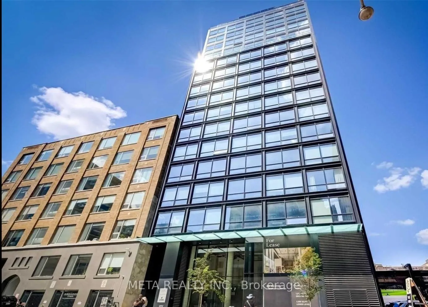 Front of Unit 1109, 458 Richmond Street W