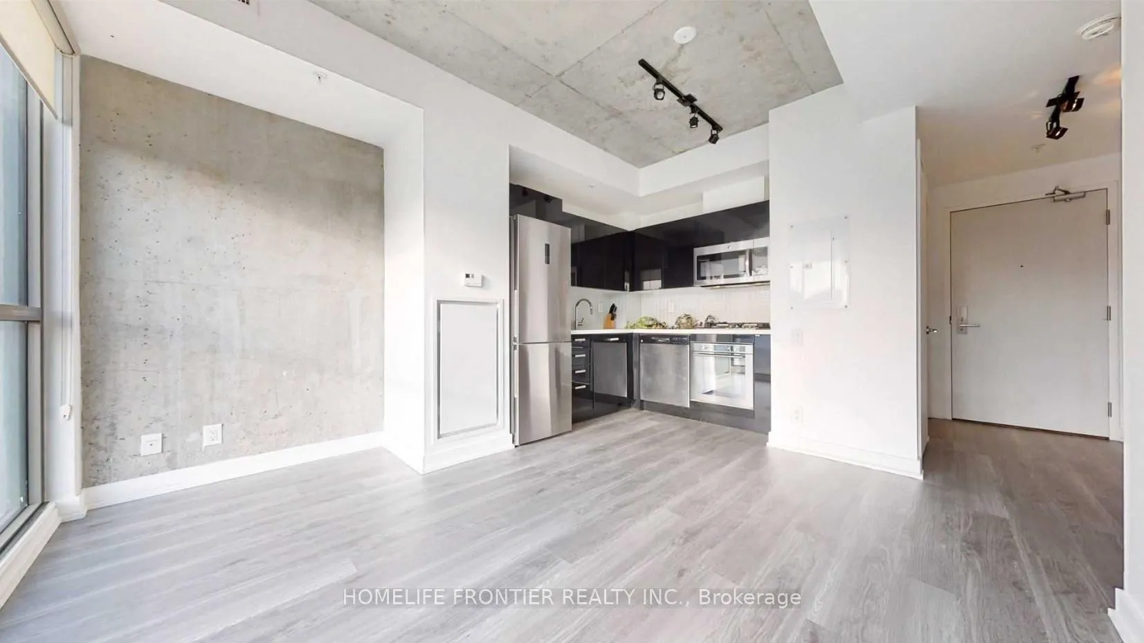 Photo 8 of Unit 825, 39 Brant Street, Toronto, Waterfront Communities — HOMEH