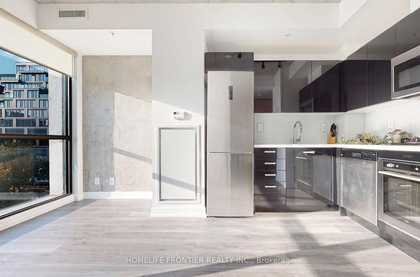 Photo 11 of Unit 825, 39 Brant Street, Toronto, Waterfront Communities — HOMEH
