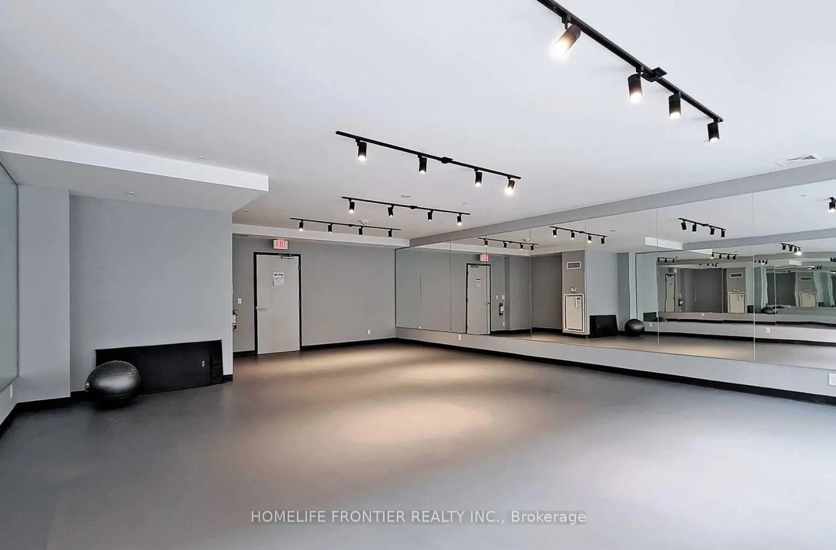Photo 21 of Unit 825, 39 Brant Street, Toronto, Waterfront Communities — HOMEH