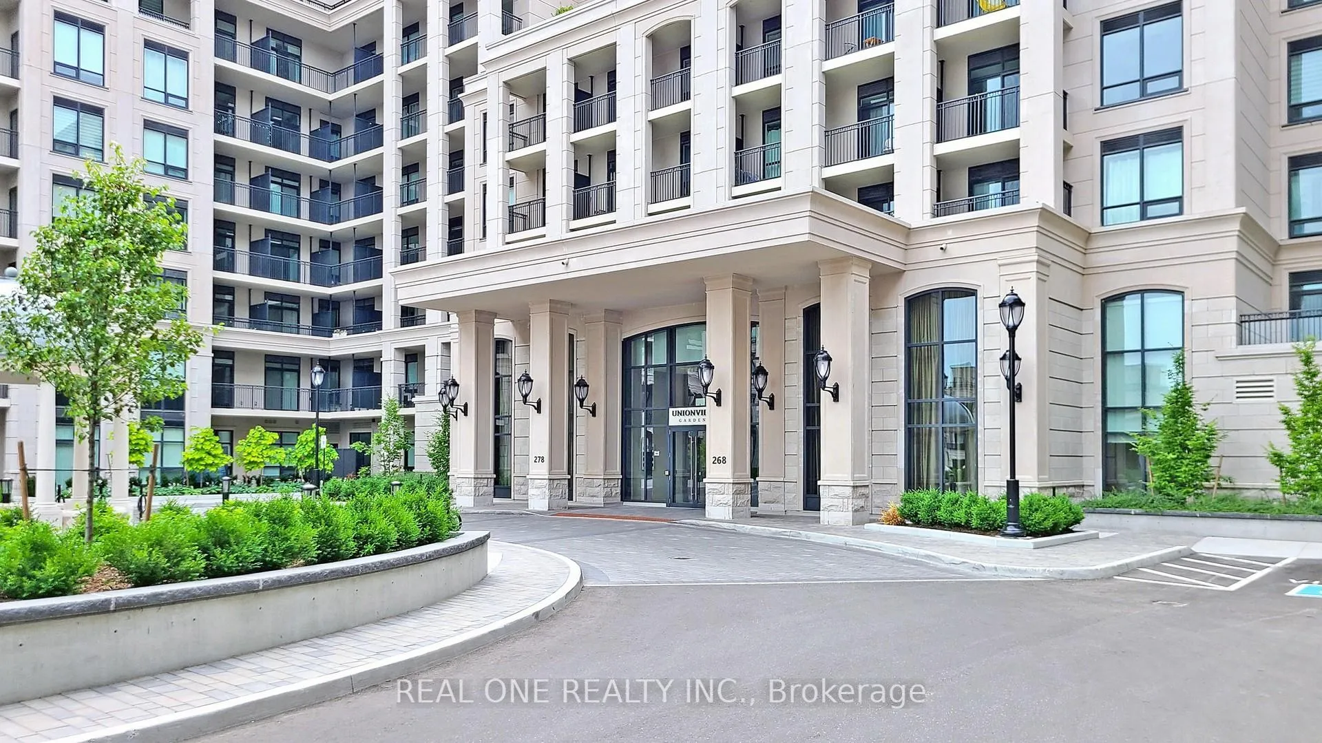 Photo 2 of Unit 116W, 268 Buchanan Drive, Markham, Unionville — HOMEH