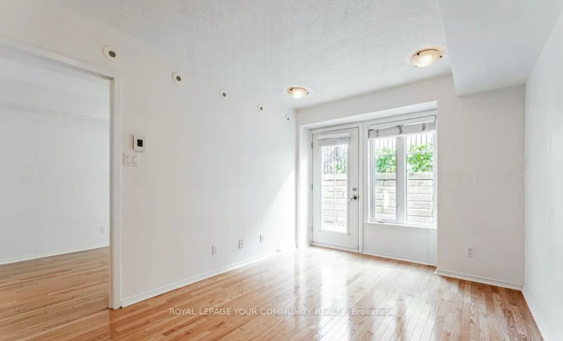 Photo 8 of Unit 805, 46 Western Battery Road E, Toronto, Niagara — HOMEH