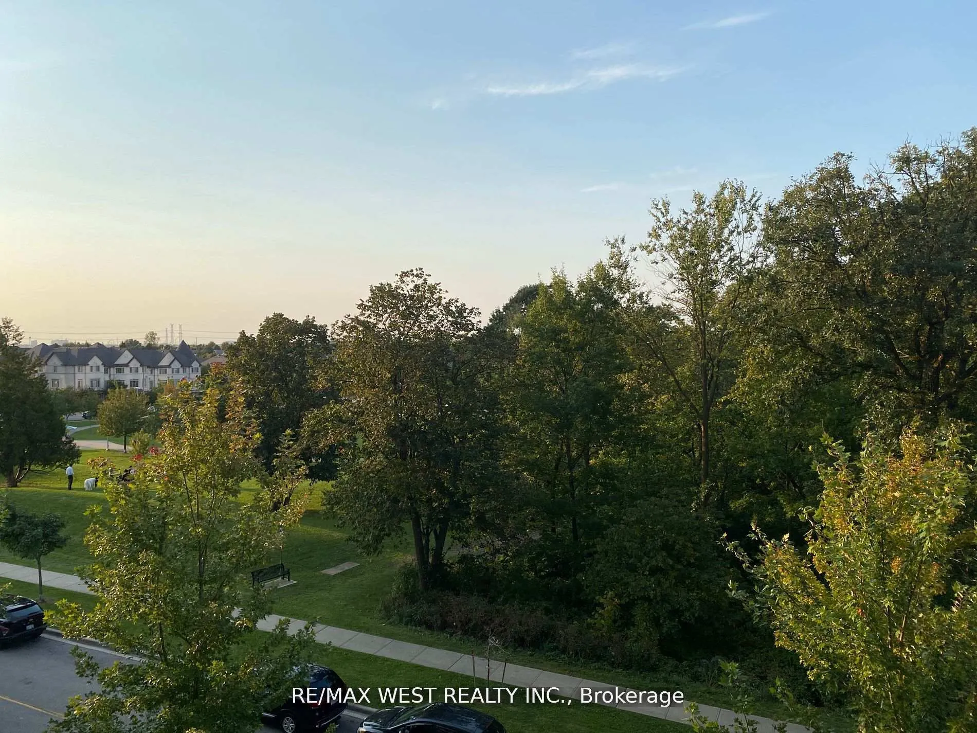 Photo 4 of Unit 408, 7 North Park Road, Vaughan, Beverley Glen — HOMEH