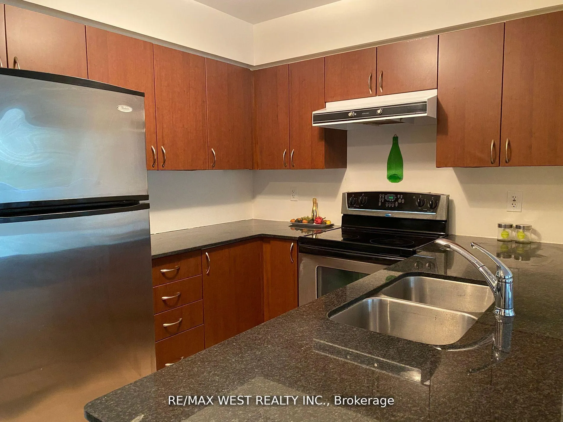 Photo 9 of Unit 408, 7 North Park Road, Vaughan, Beverley Glen — HOMEH
