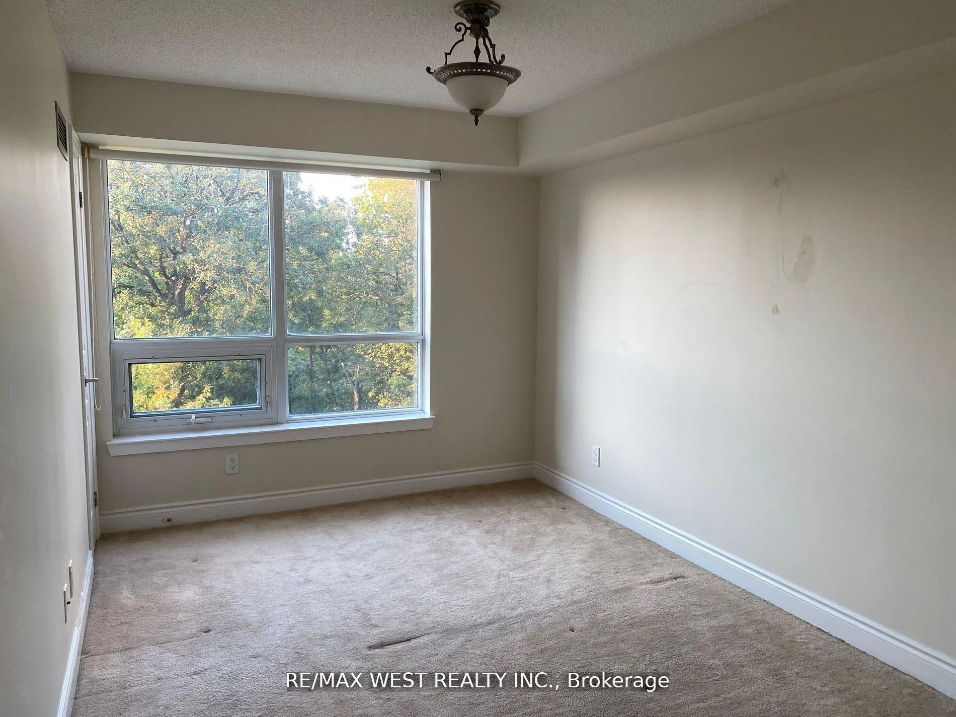 Photo 12 of Unit 408, 7 North Park Road, Vaughan, Beverley Glen — HOMEH