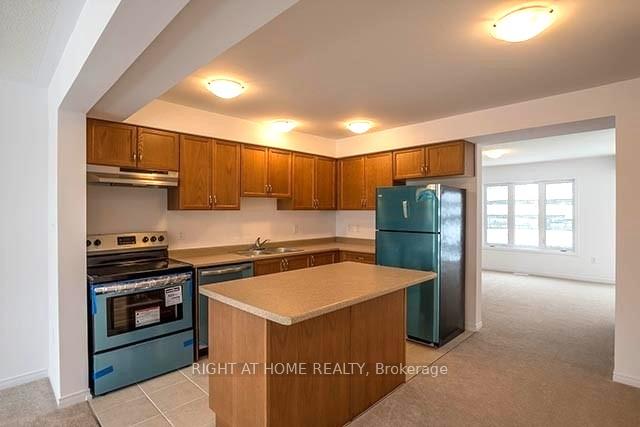 Photo 3 of 91 Frank's Way, Barrie, Allandale — HOMEH