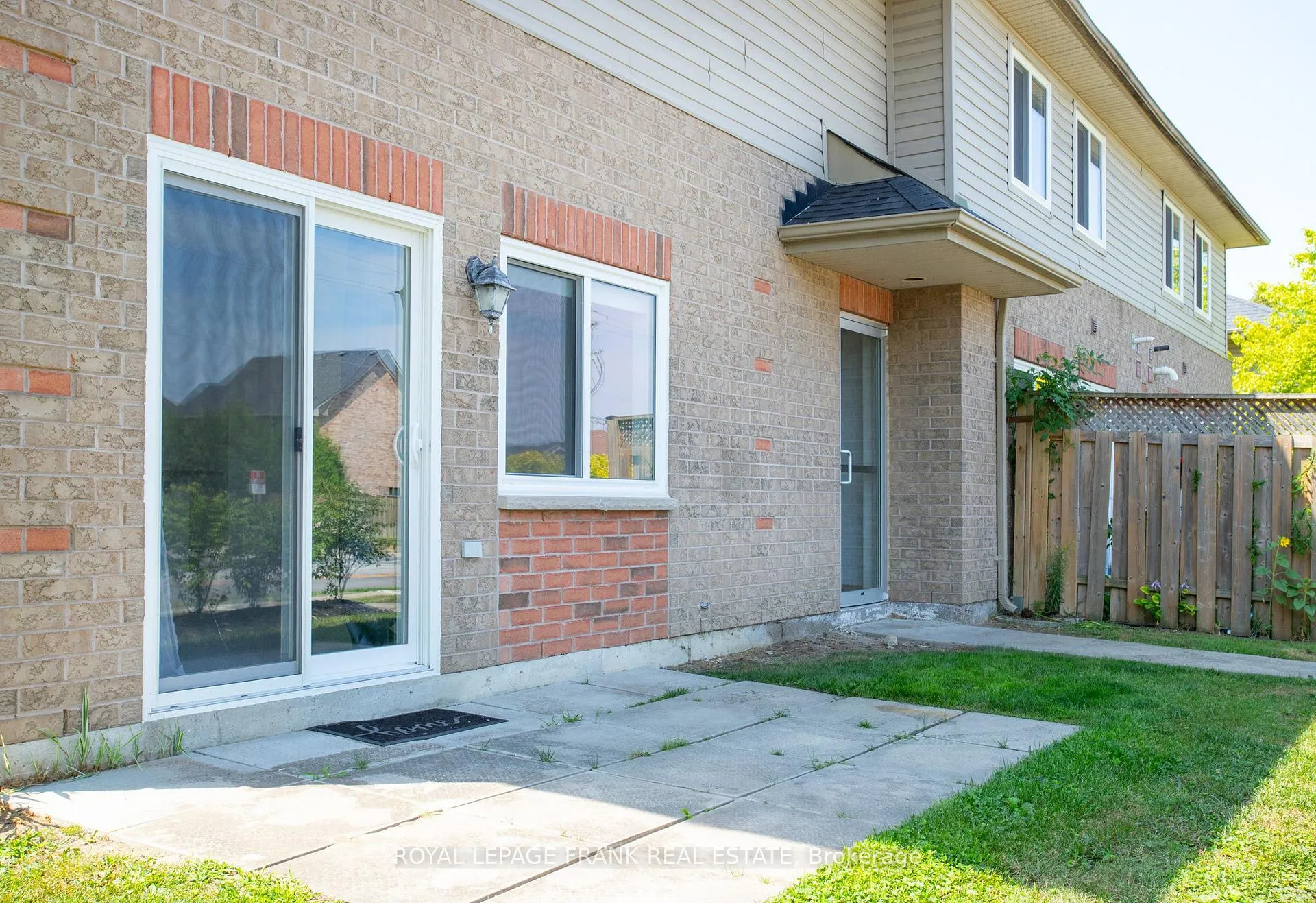 Photo 4 of Unit 9, 1 Testa Road, Uxbridge — HOMEH