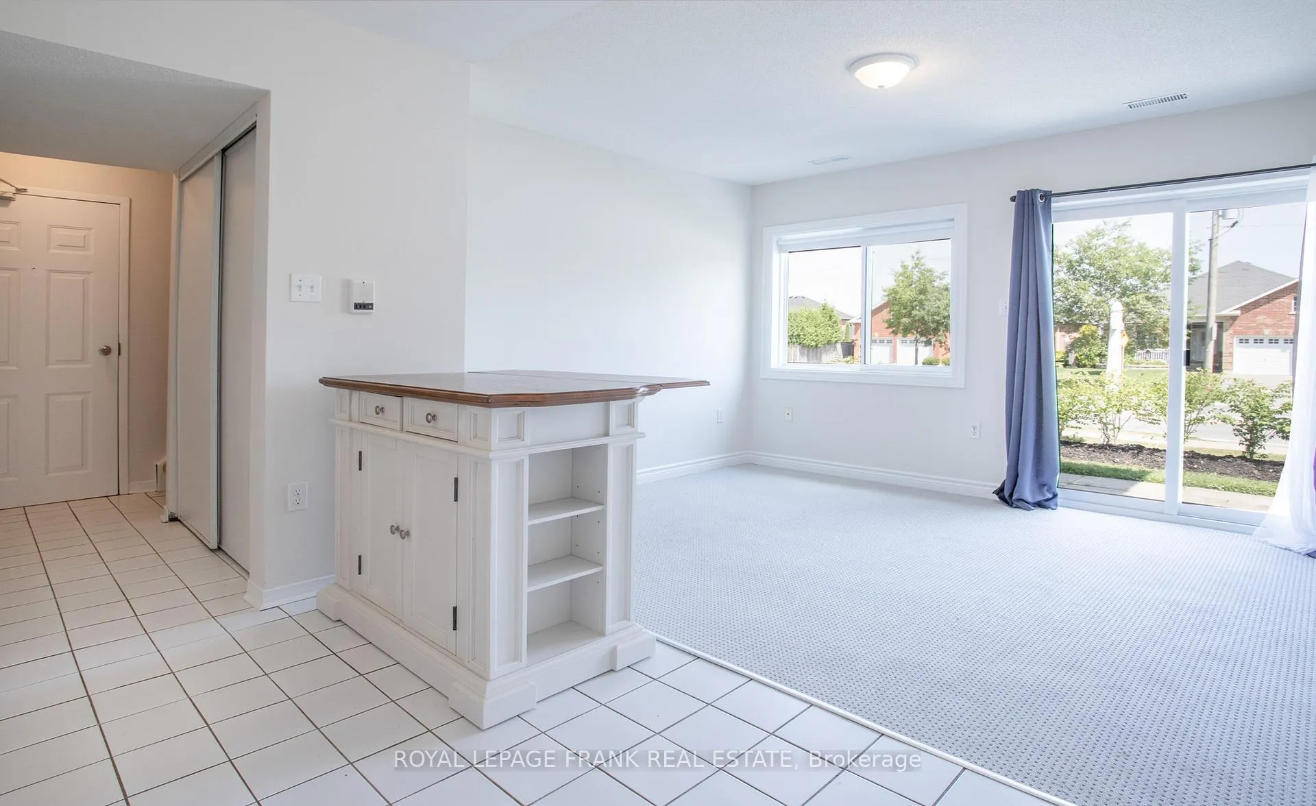 Photo 5 of Unit 9, 1 Testa Road, Uxbridge — HOMEH