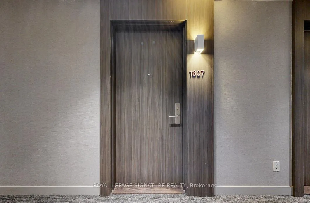 Photo 2 of Unit 1307, 185 Roehampton Avenue, Toronto, Mount Pleasant West — HOMEH