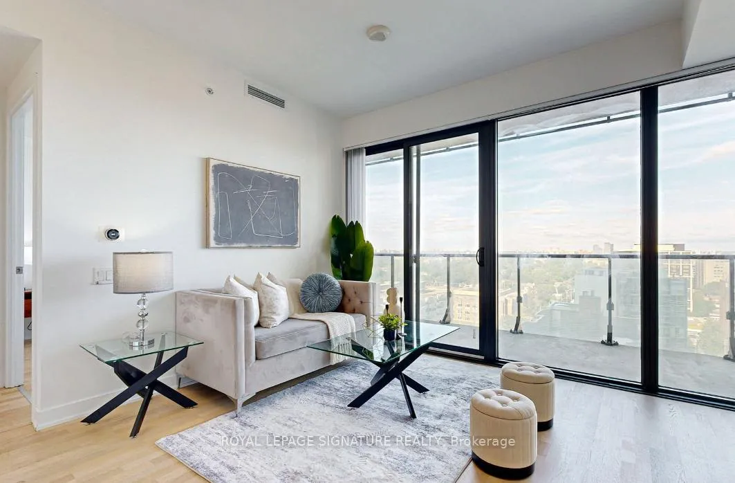 Photo 9 of Unit 1307, 185 Roehampton Avenue, Toronto, Mount Pleasant West — HOMEH