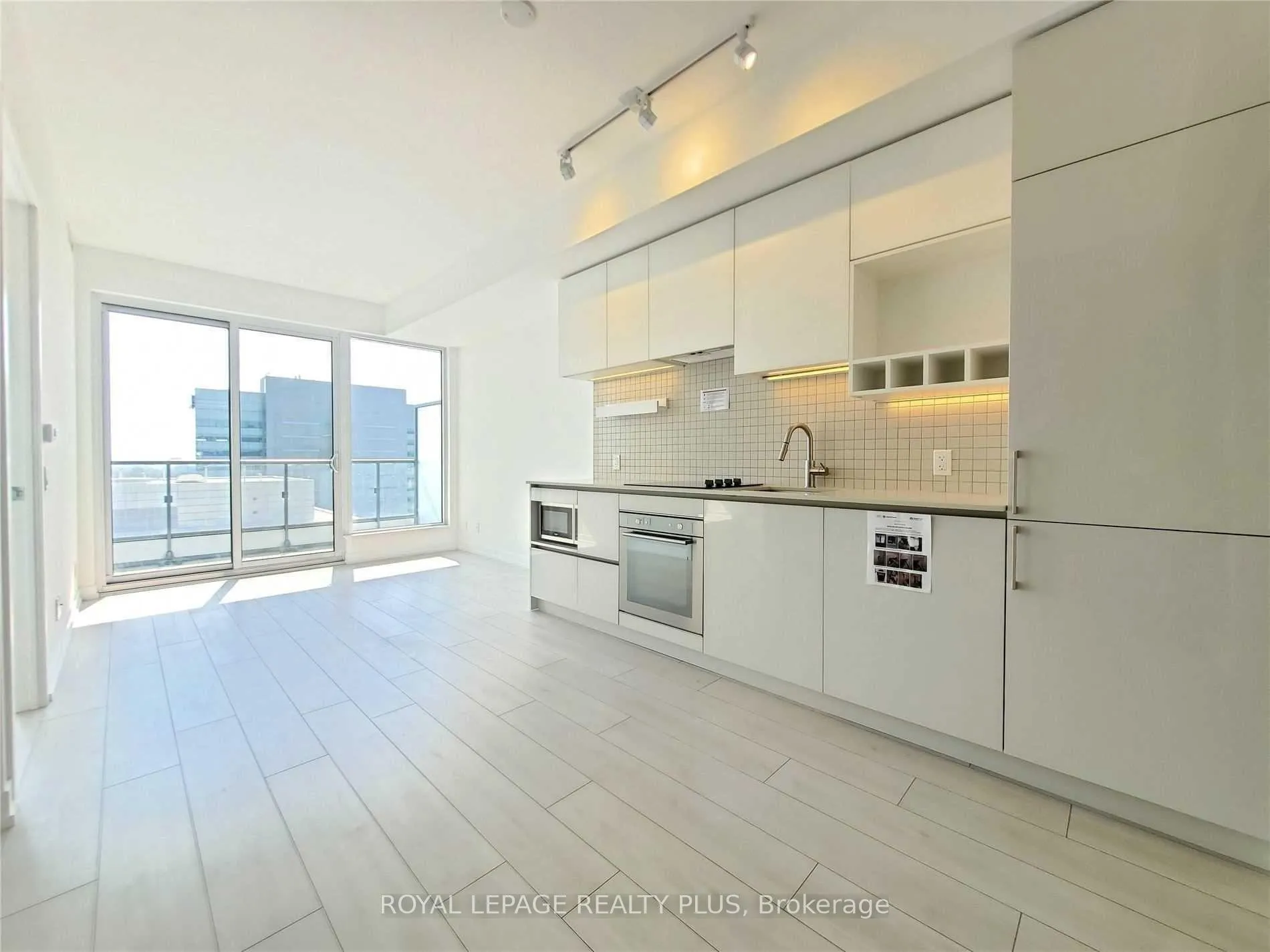 Photo 1 of Unit 1805, 5 Buttermill Avenue, Vaughan, Vaughan Corporate Centre — HOMEH