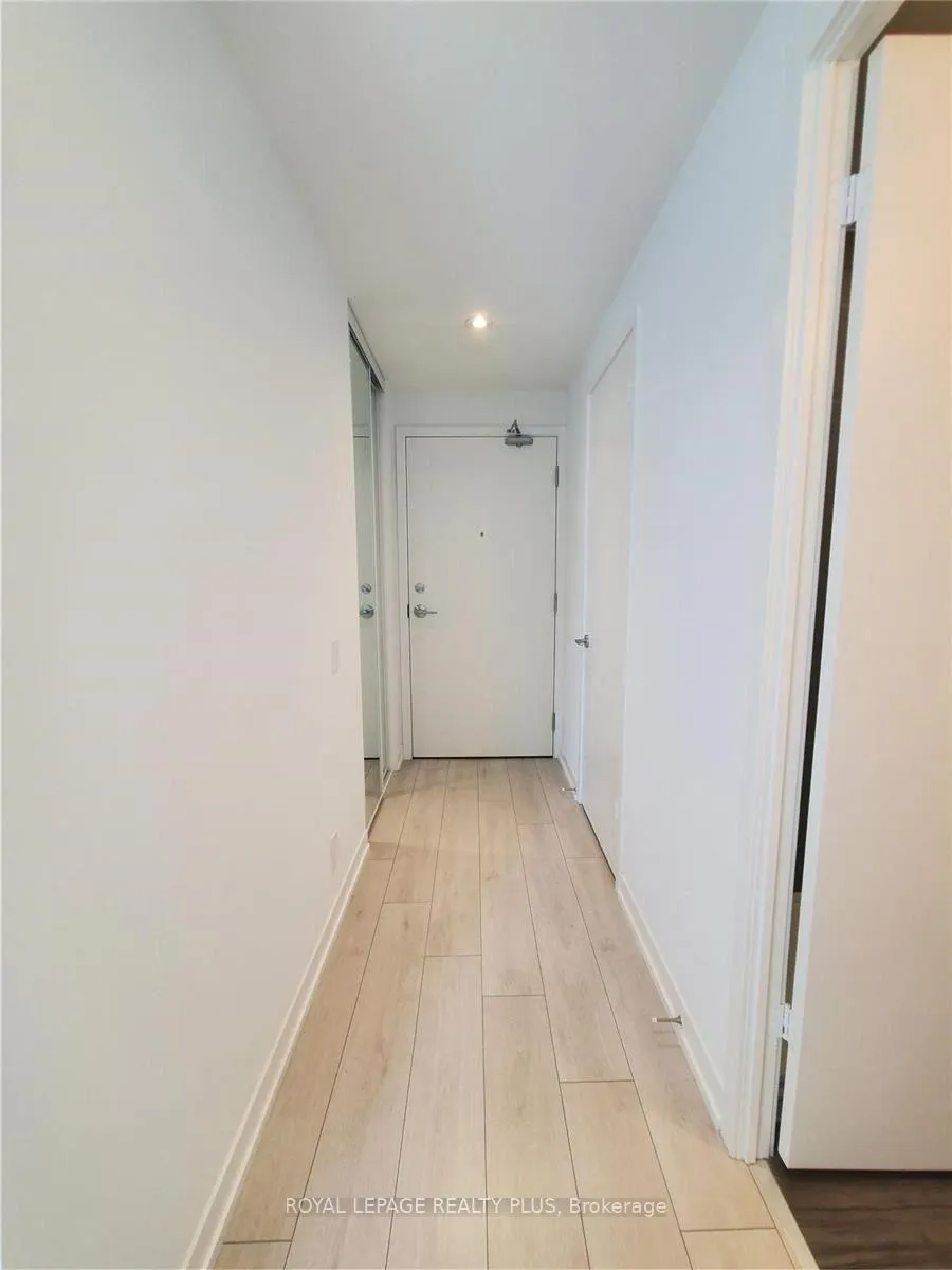 Photo 3 of Unit 1805, 5 Buttermill Avenue, Vaughan, Vaughan Corporate Centre — HOMEH