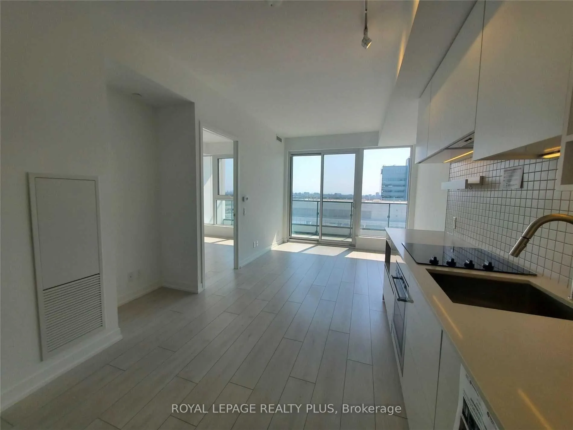 Photo 5 of Unit 1805, 5 Buttermill Avenue, Vaughan, Vaughan Corporate Centre — HOMEH