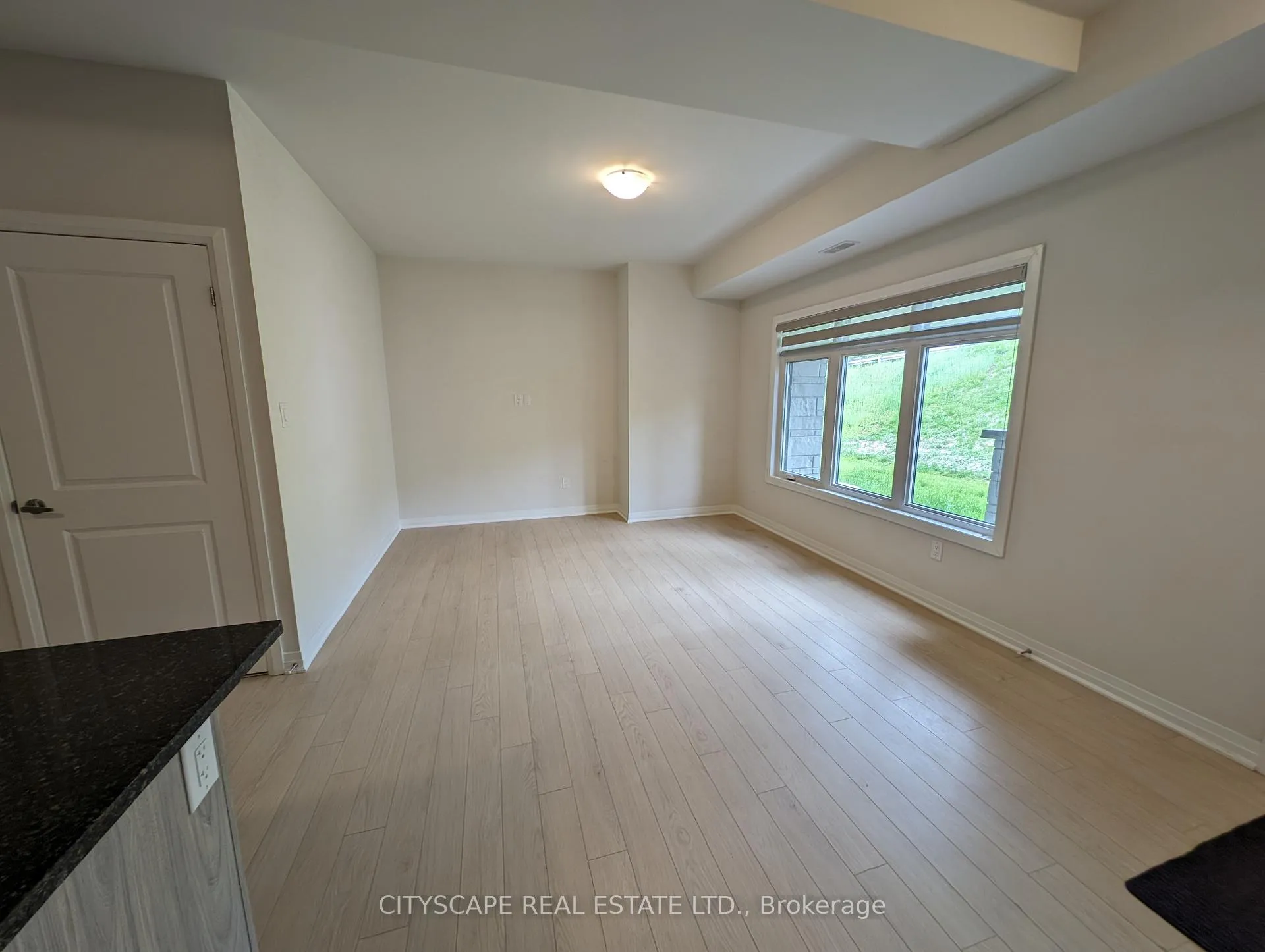 Photo 4 of Unit 68, 2 Willow Street, Brant, Paris — HOMEH