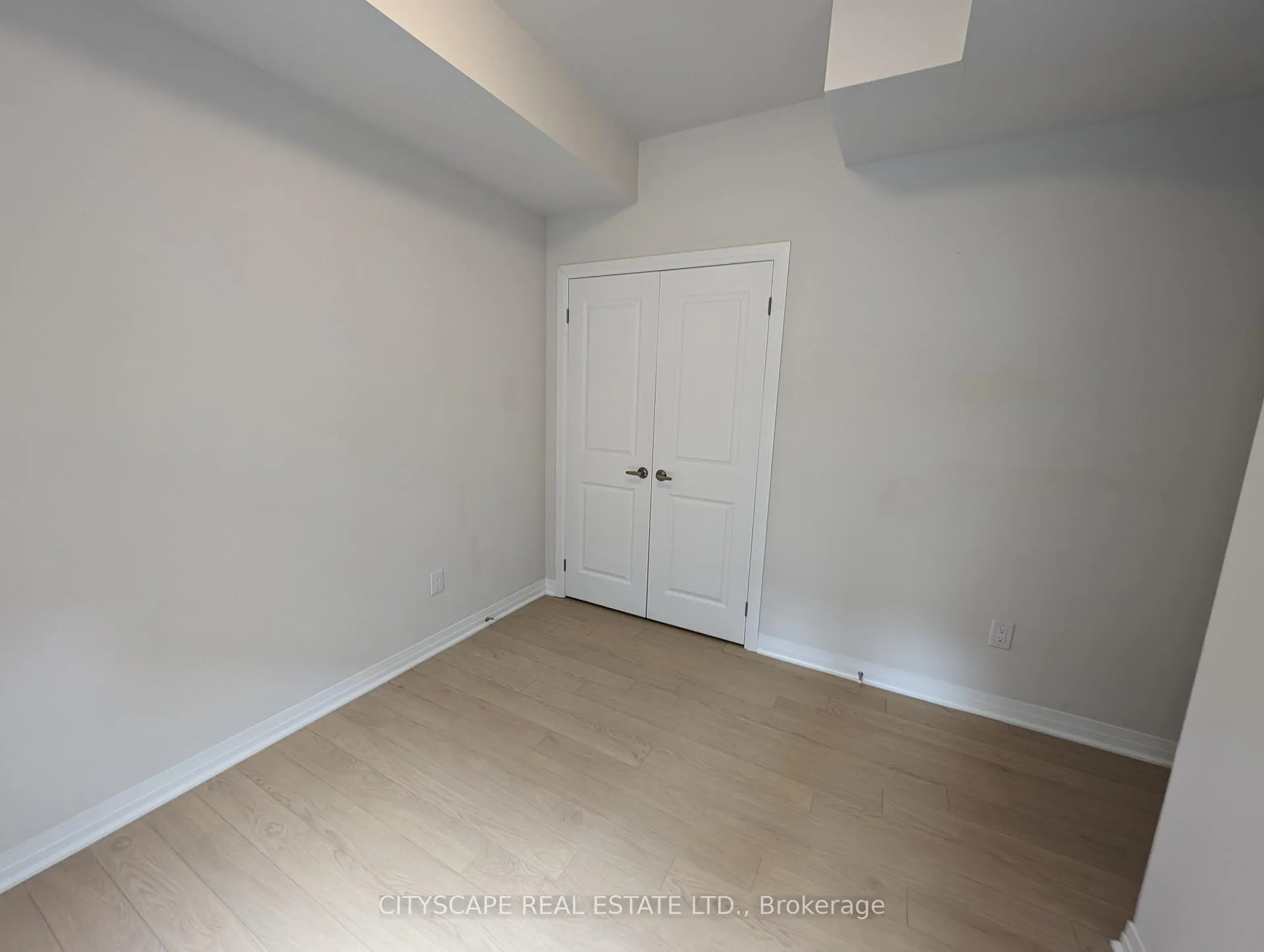 Photo 6 of Unit 68, 2 Willow Street, Brant, Paris — HOMEH