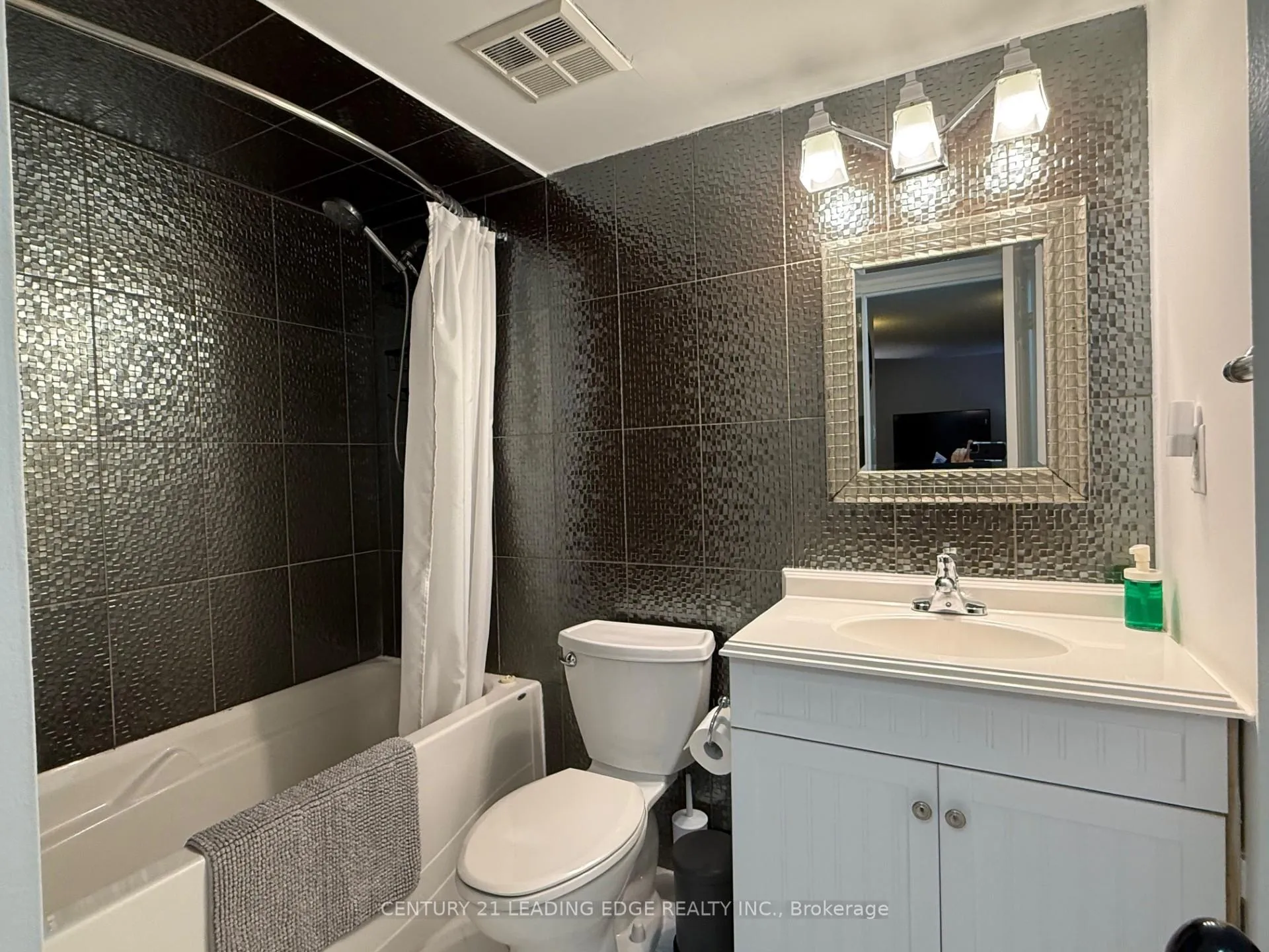 Photo 13 of Unit 458, 49 McCaul Street, Toronto, Kensington-Chinatown — HOMEH