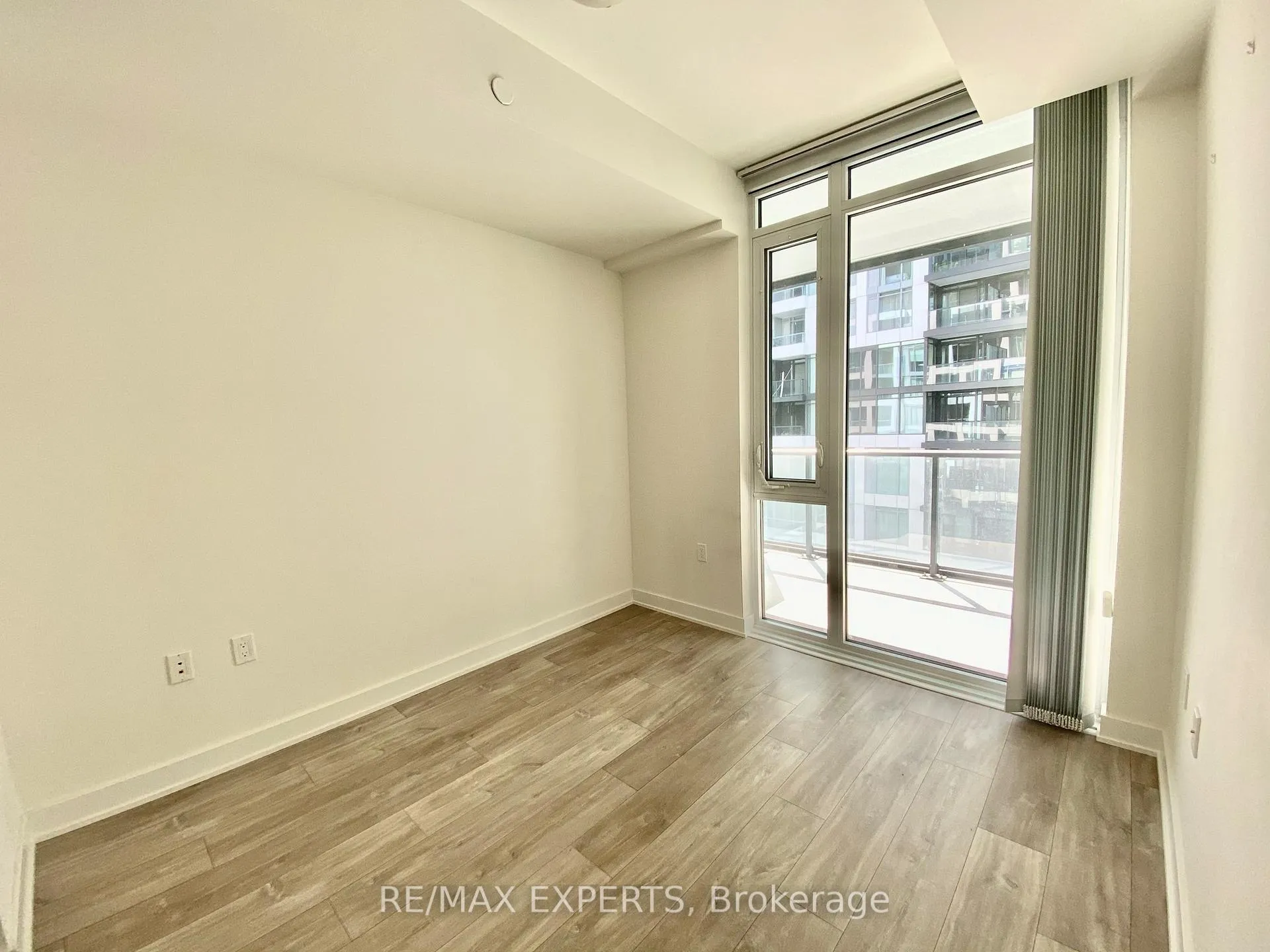 Photo 9 of Unit 914, 576 Front Street W, Toronto, Waterfront Communities — HOMEH
