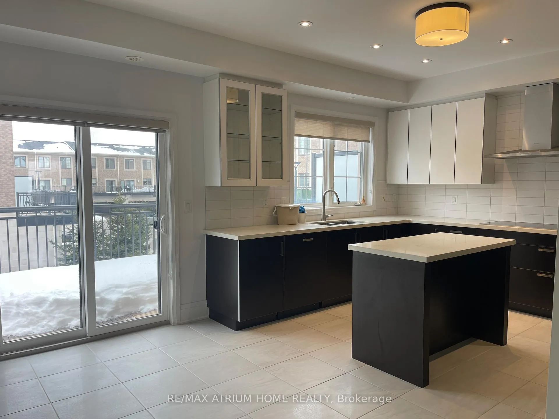 Photo 7 of 11 Sir Frederick Banting Way, Markham, Unionville — HOMEH